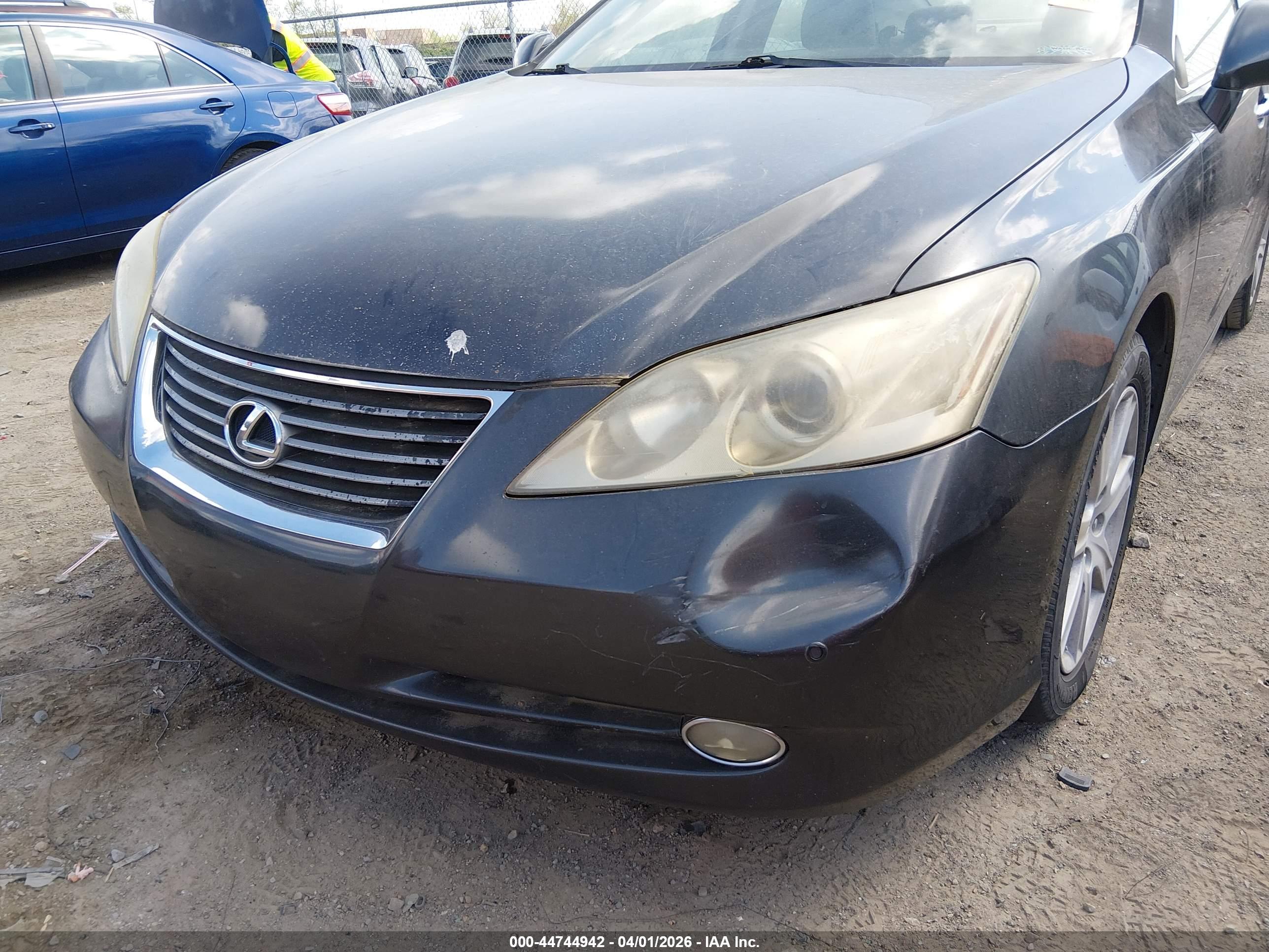 LEXUS ES image 6