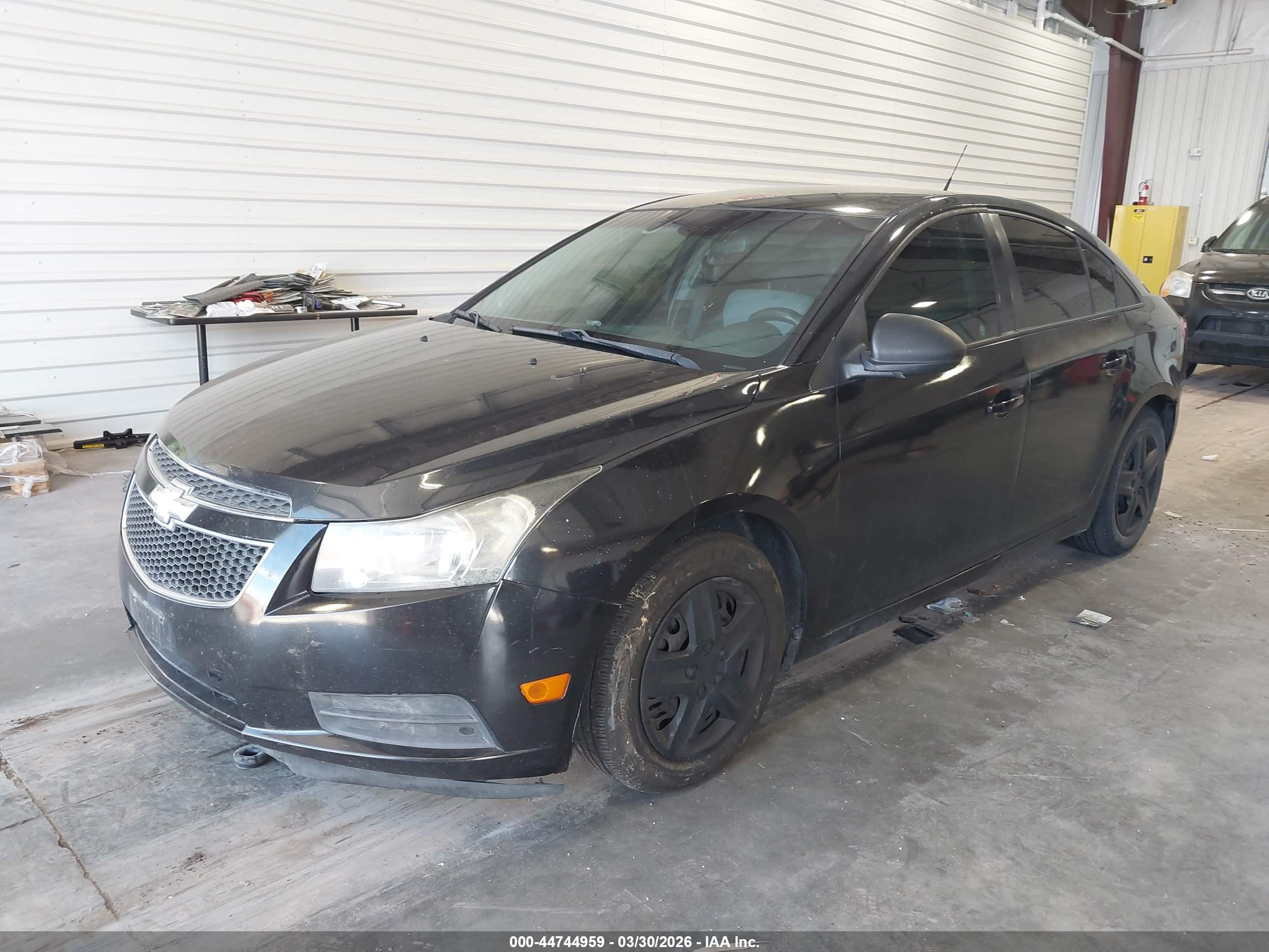 CHEVROLET CRUZE image 2