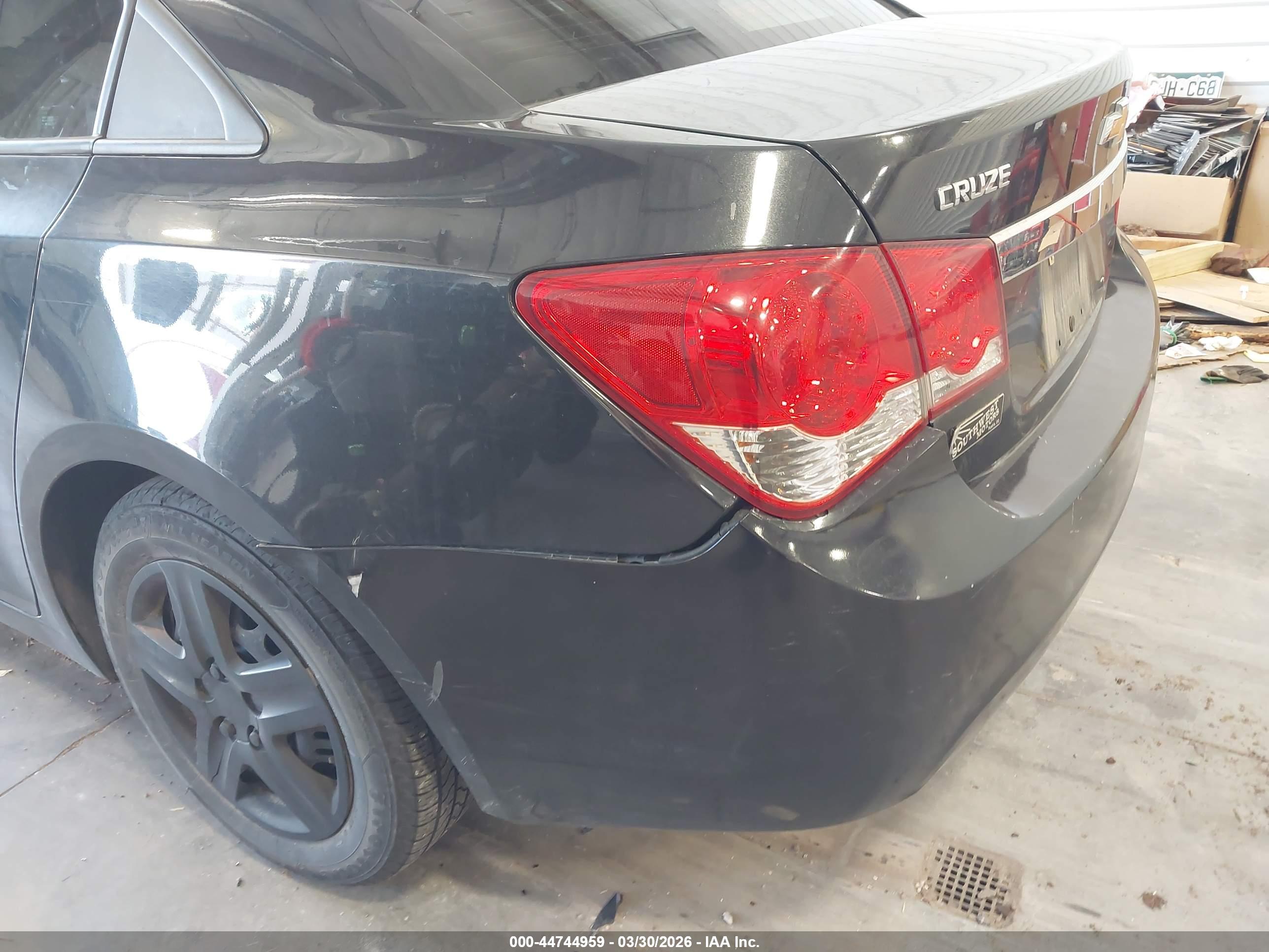 CHEVROLET CRUZE image 6