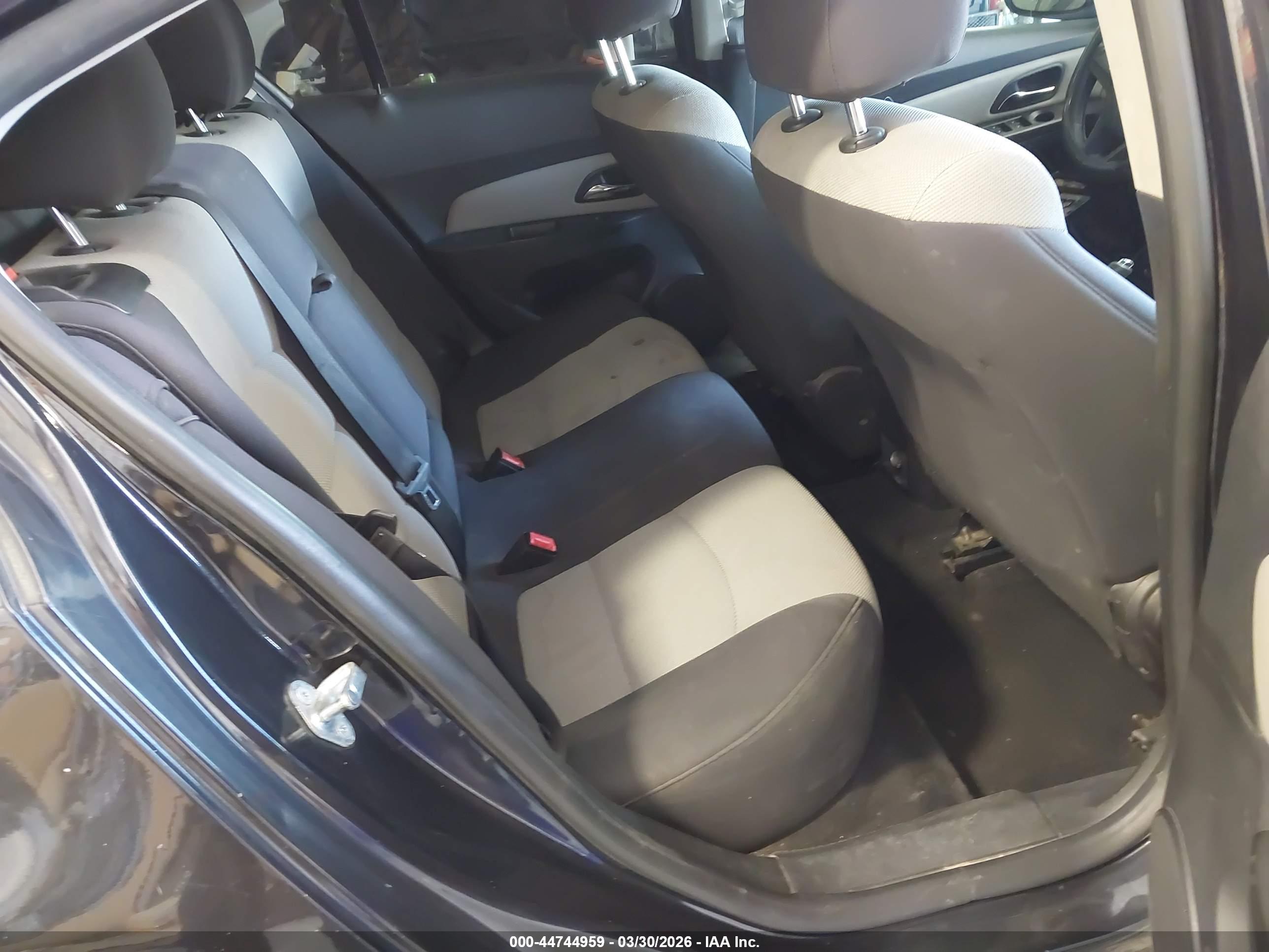 CHEVROLET CRUZE image 8