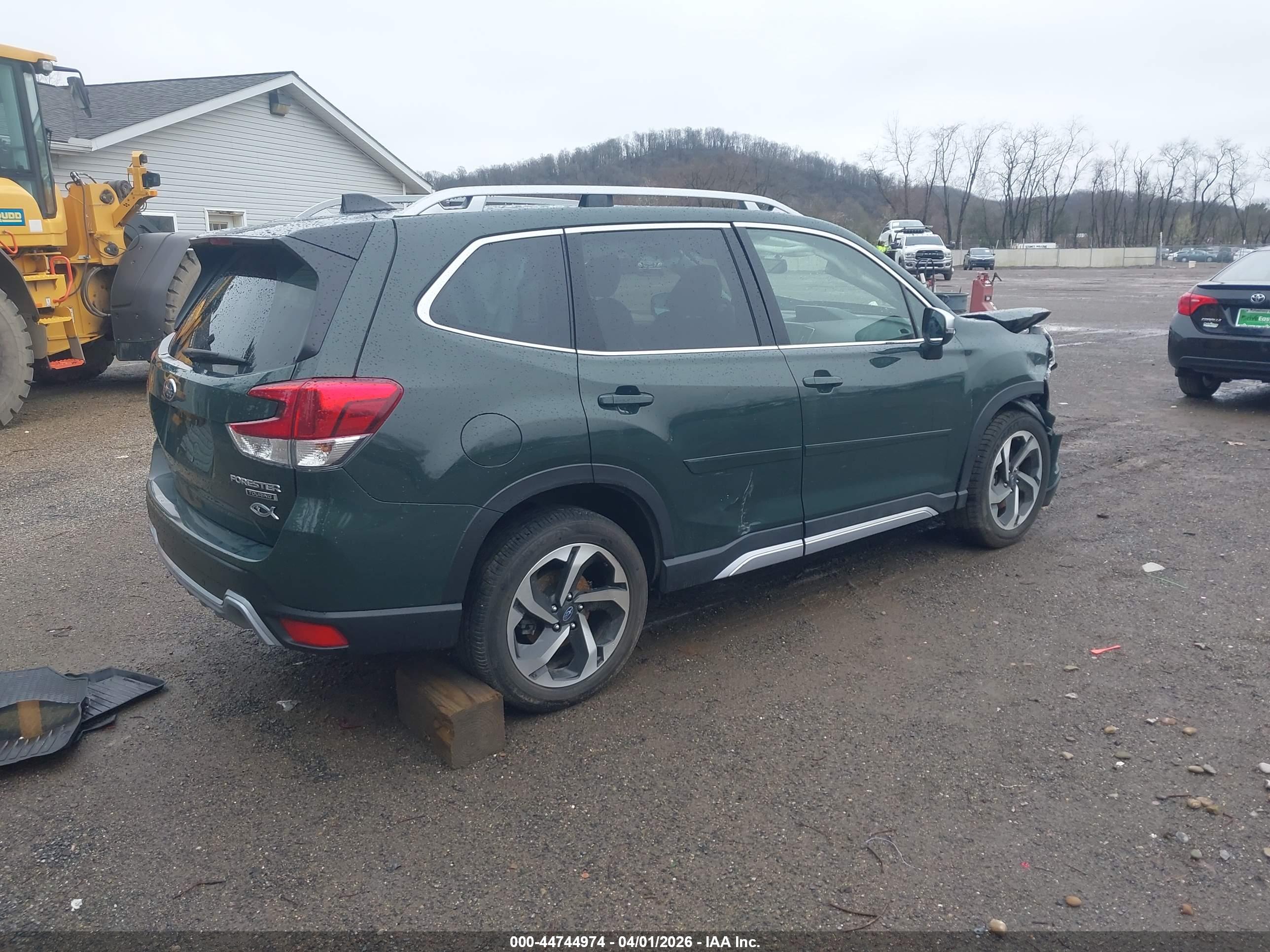 SUBARU FORESTER image 4
