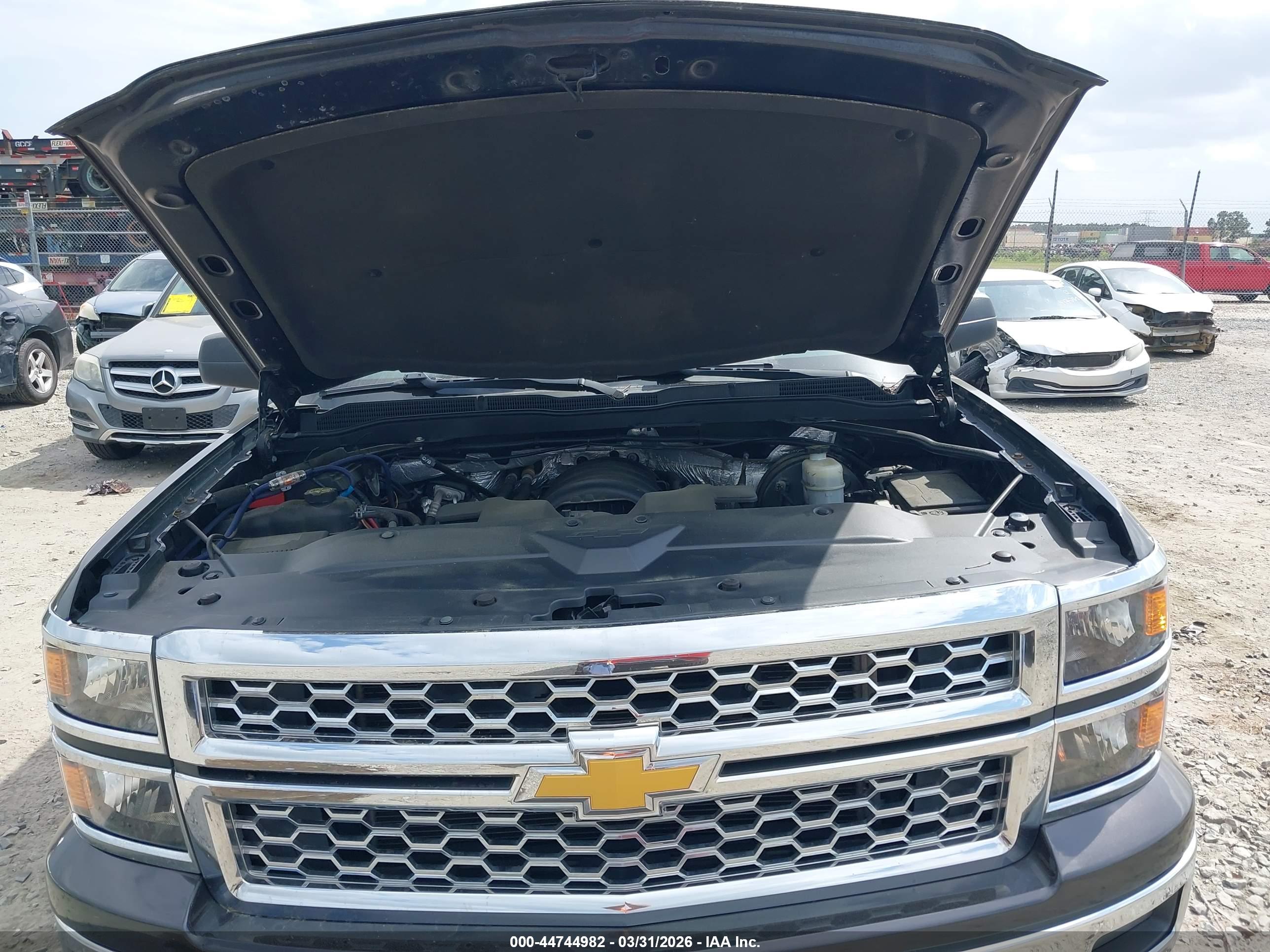 CHEVROLET SILVERADO image 10