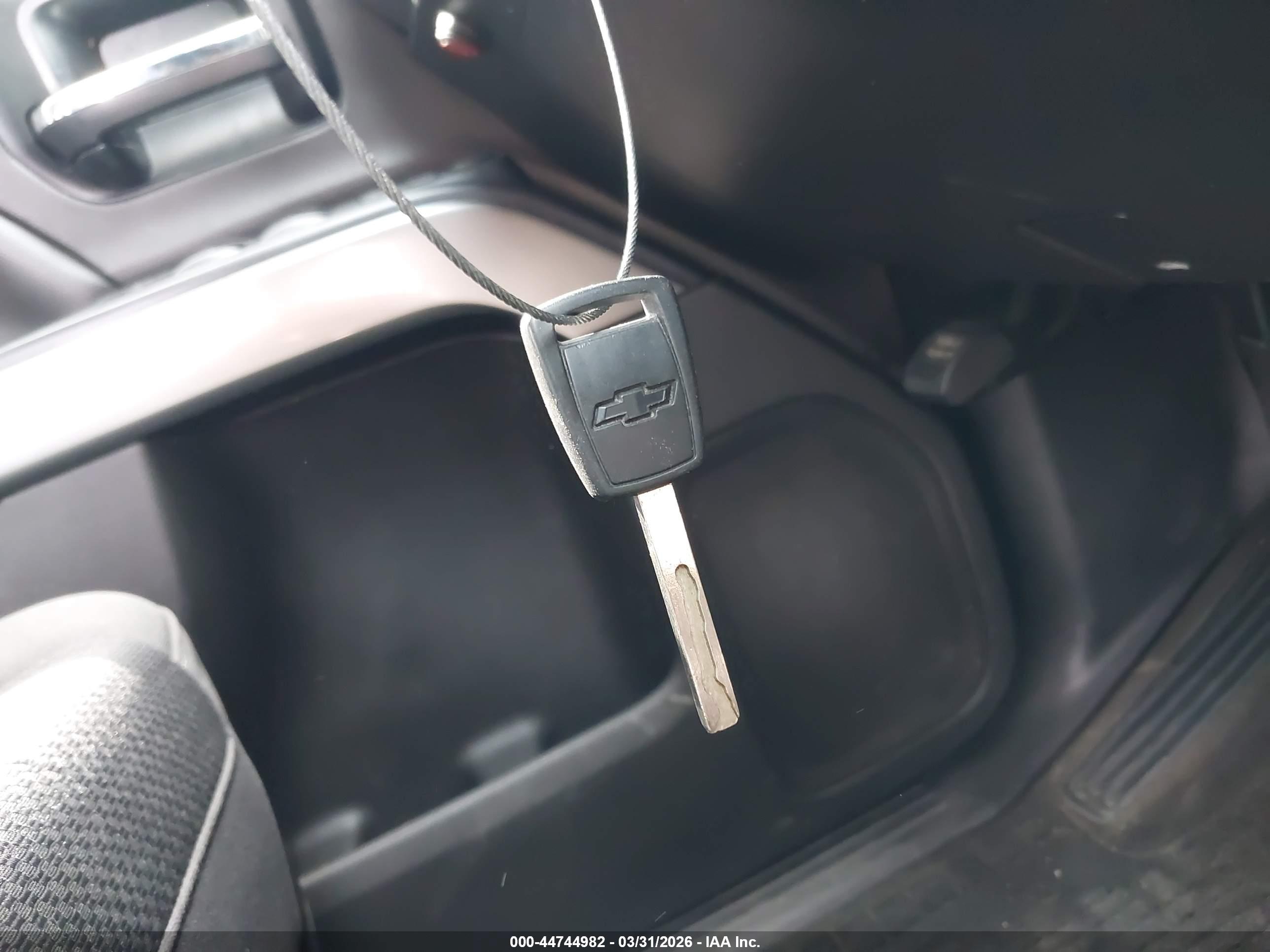 CHEVROLET SILVERADO image 11