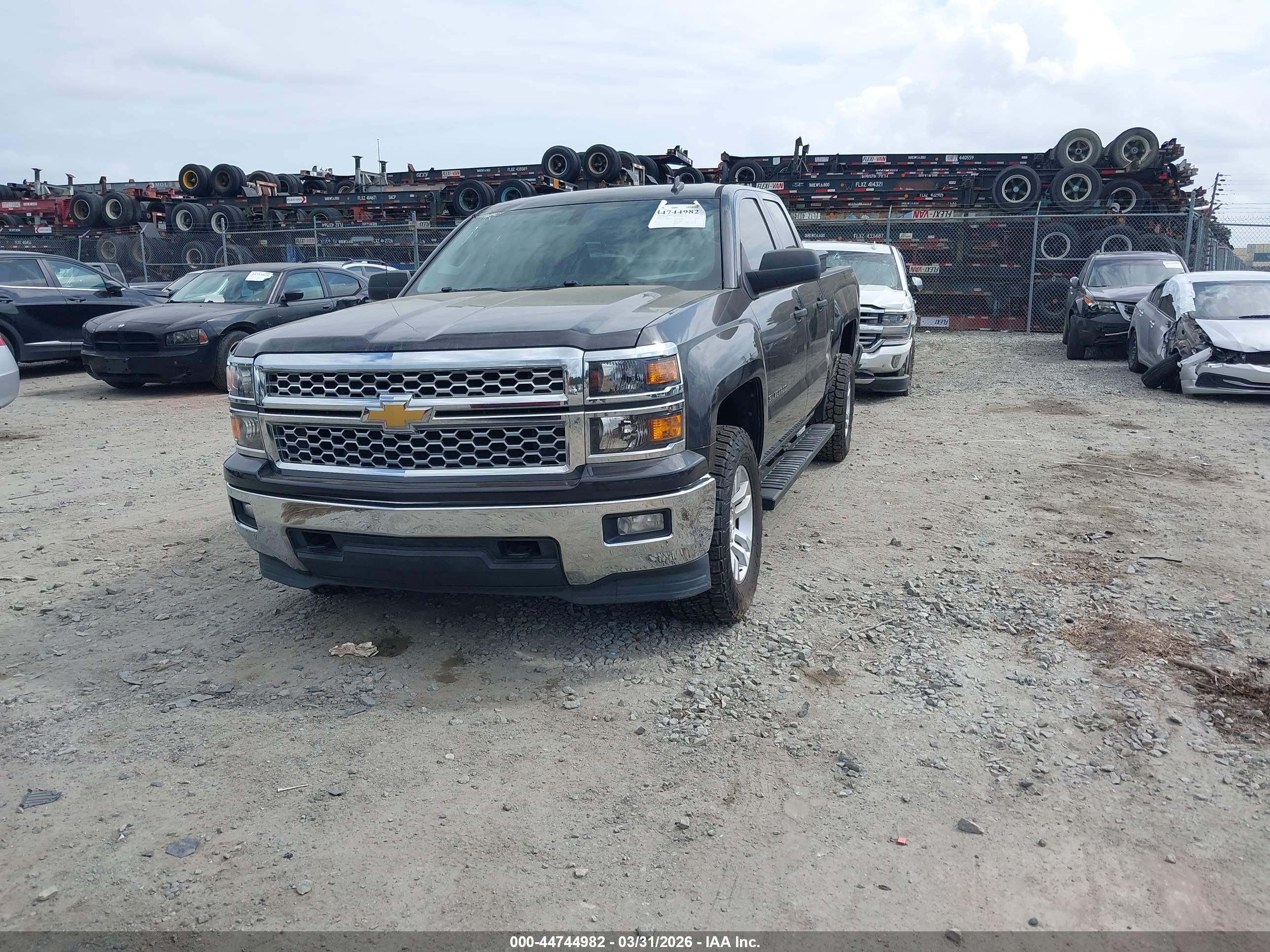CHEVROLET SILVERADO image 2