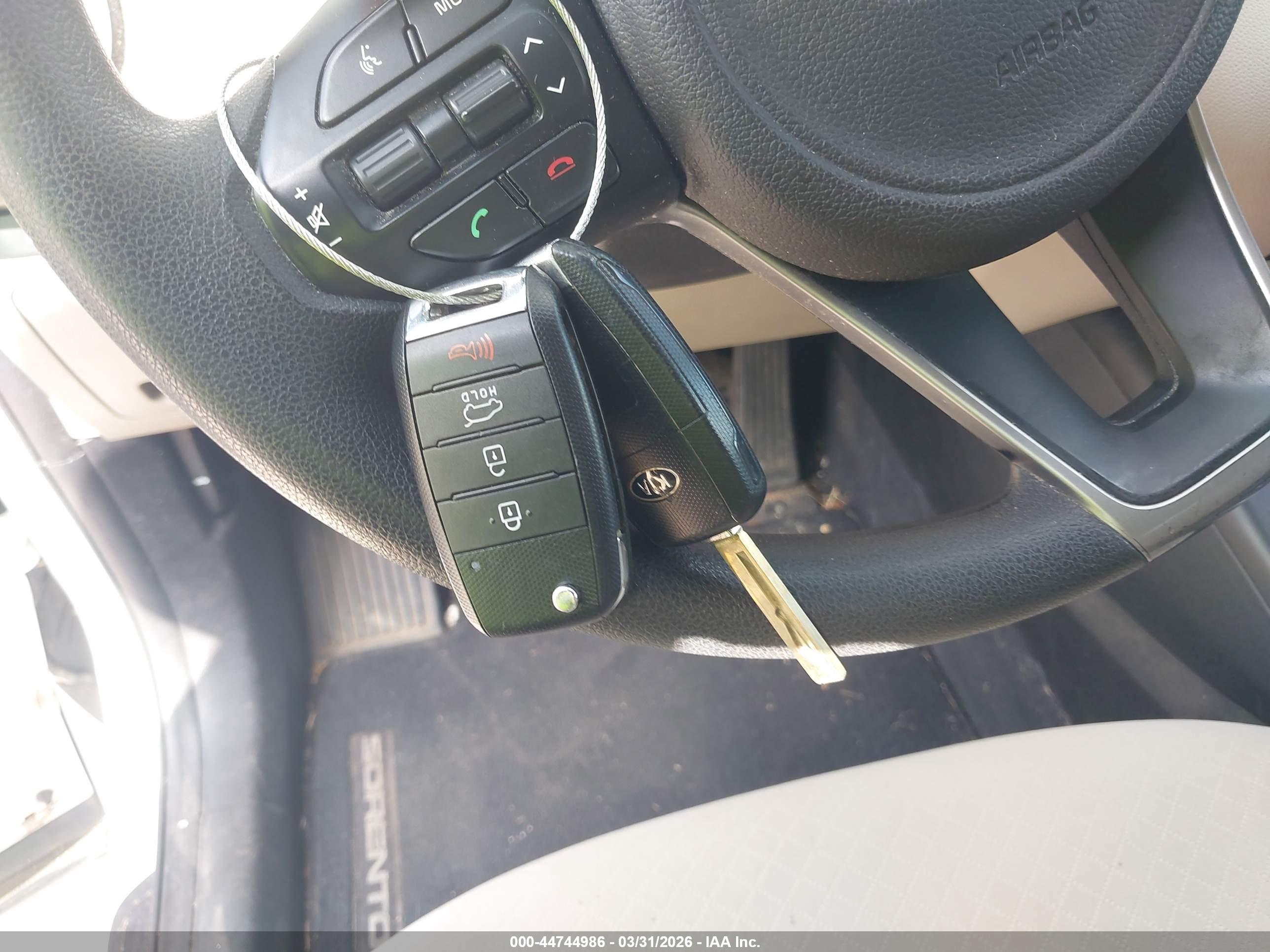KIA SORENTO image 11