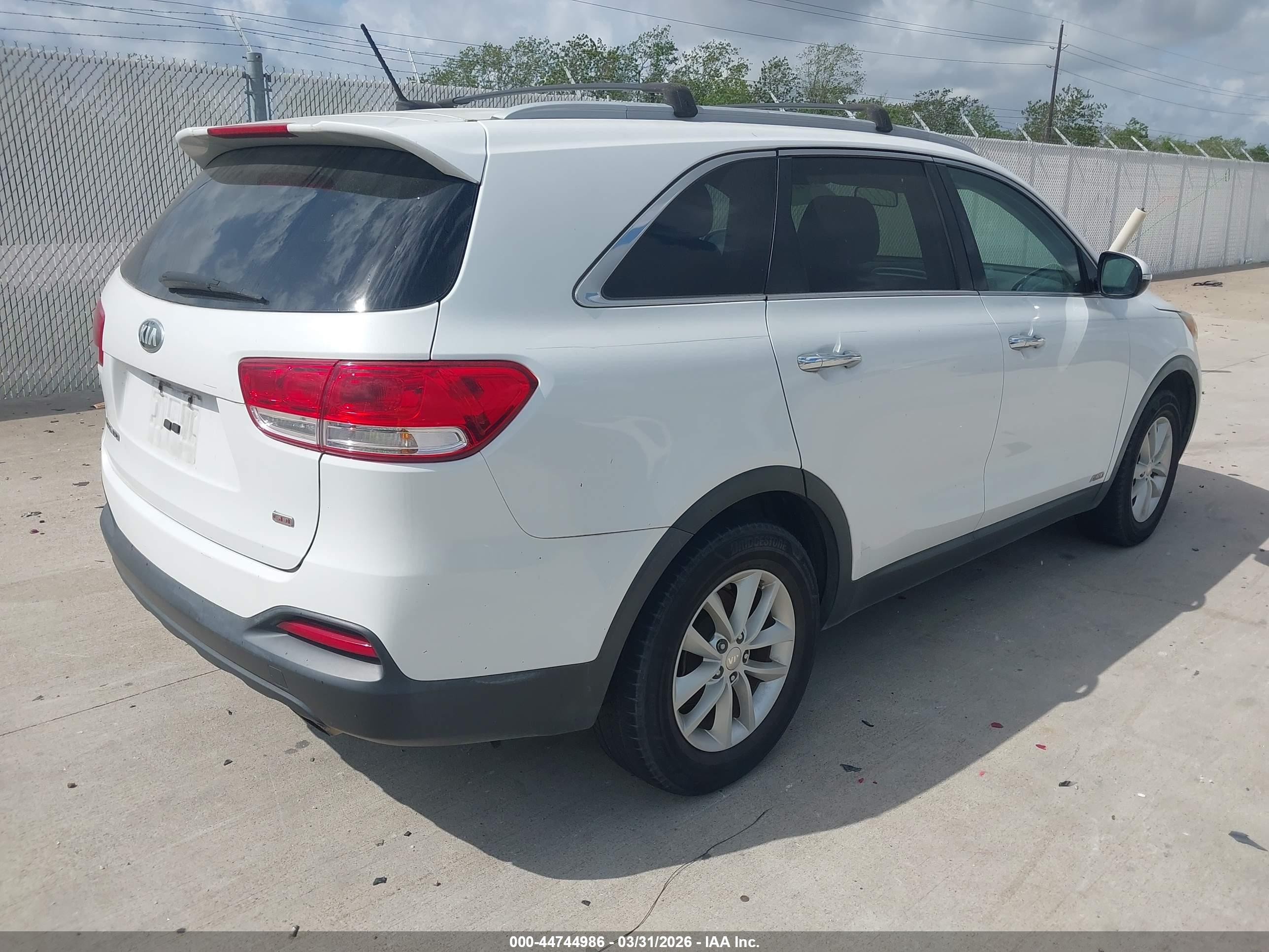 KIA SORENTO image 4