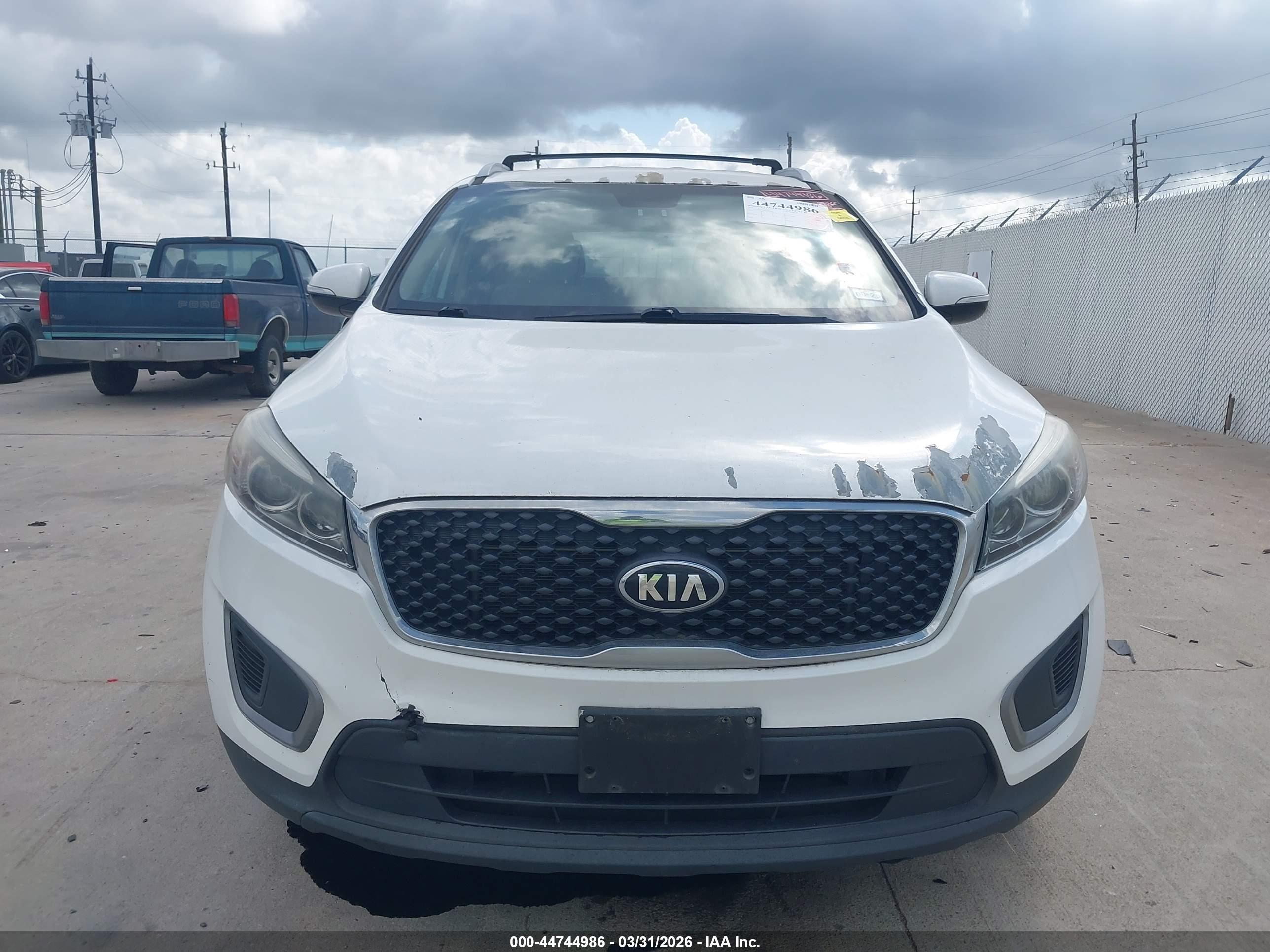 KIA SORENTO image 6
