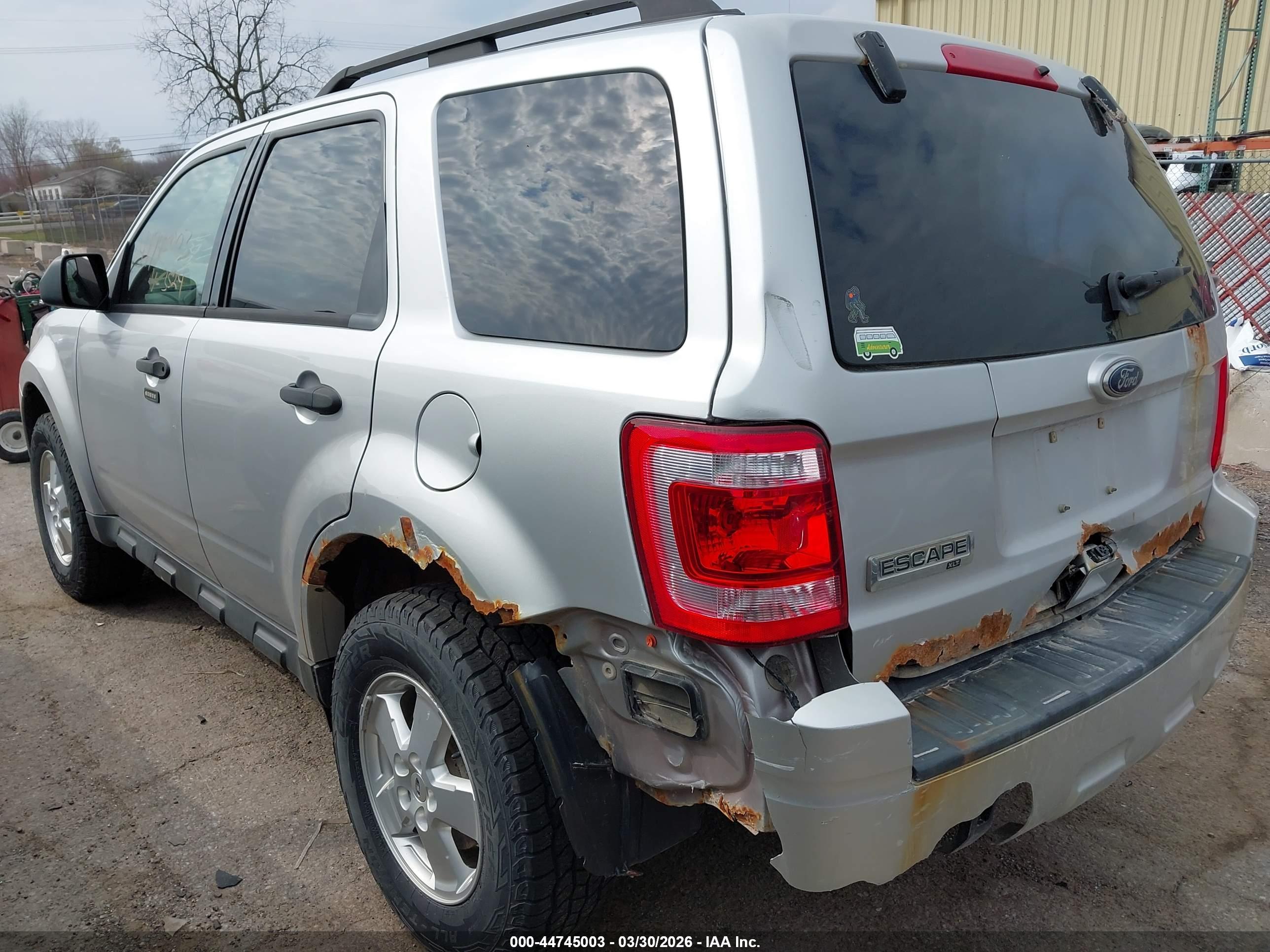 FORD ESCAPE image 6