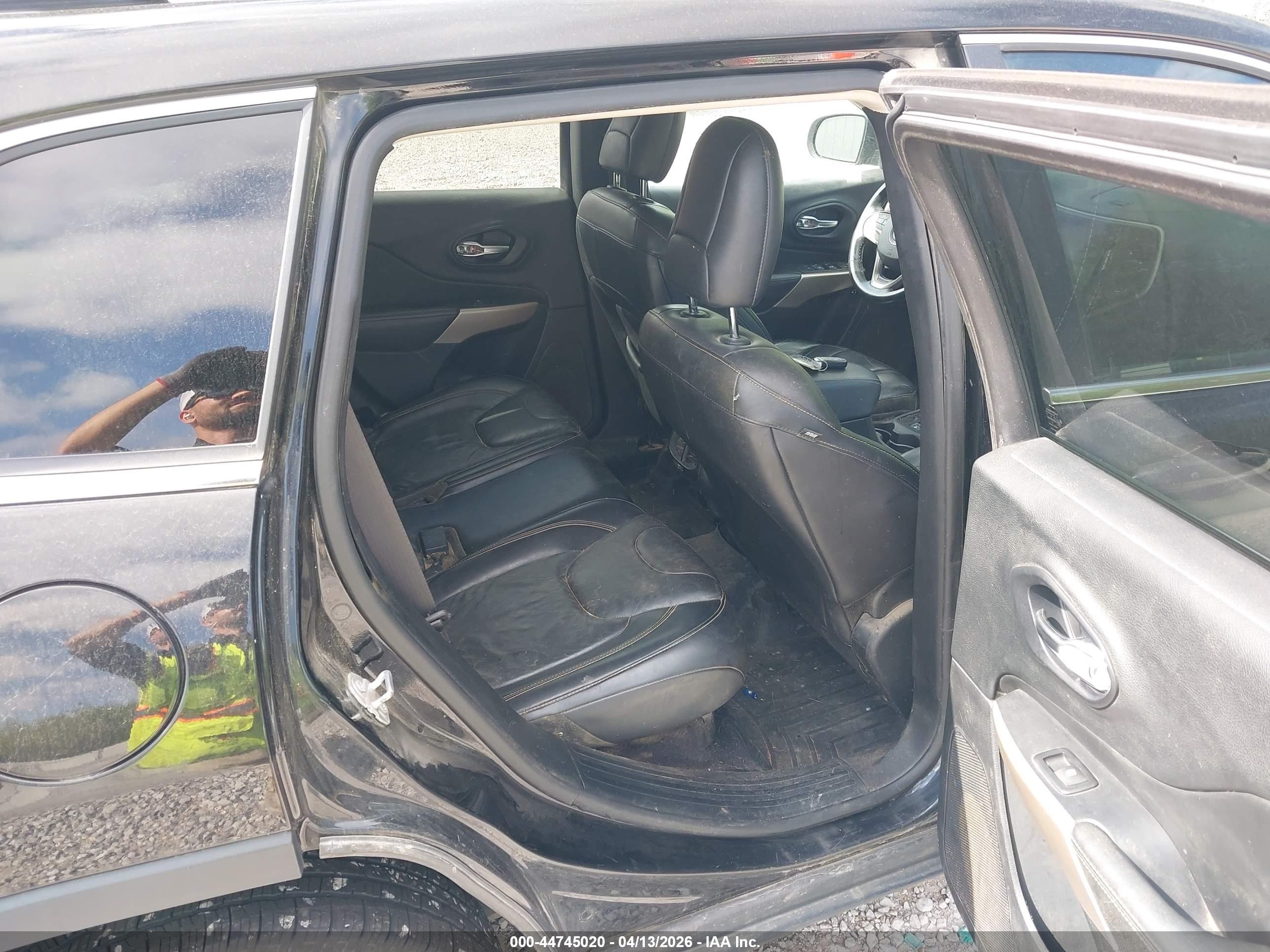JEEP CHEROKEE image 8
