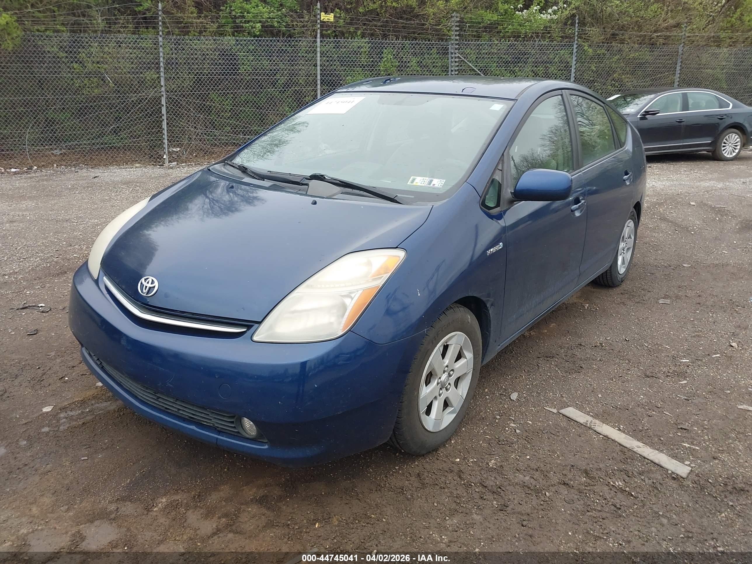 TOYOTA PRIUS image 2