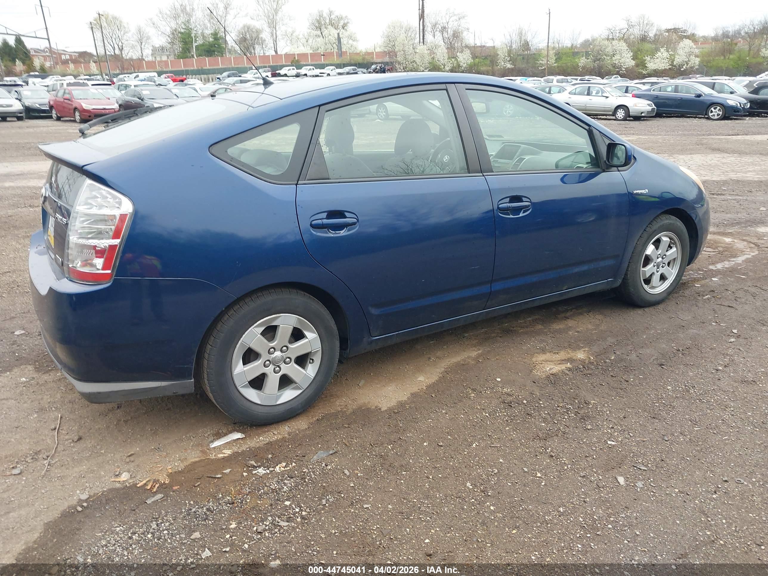 TOYOTA PRIUS image 4