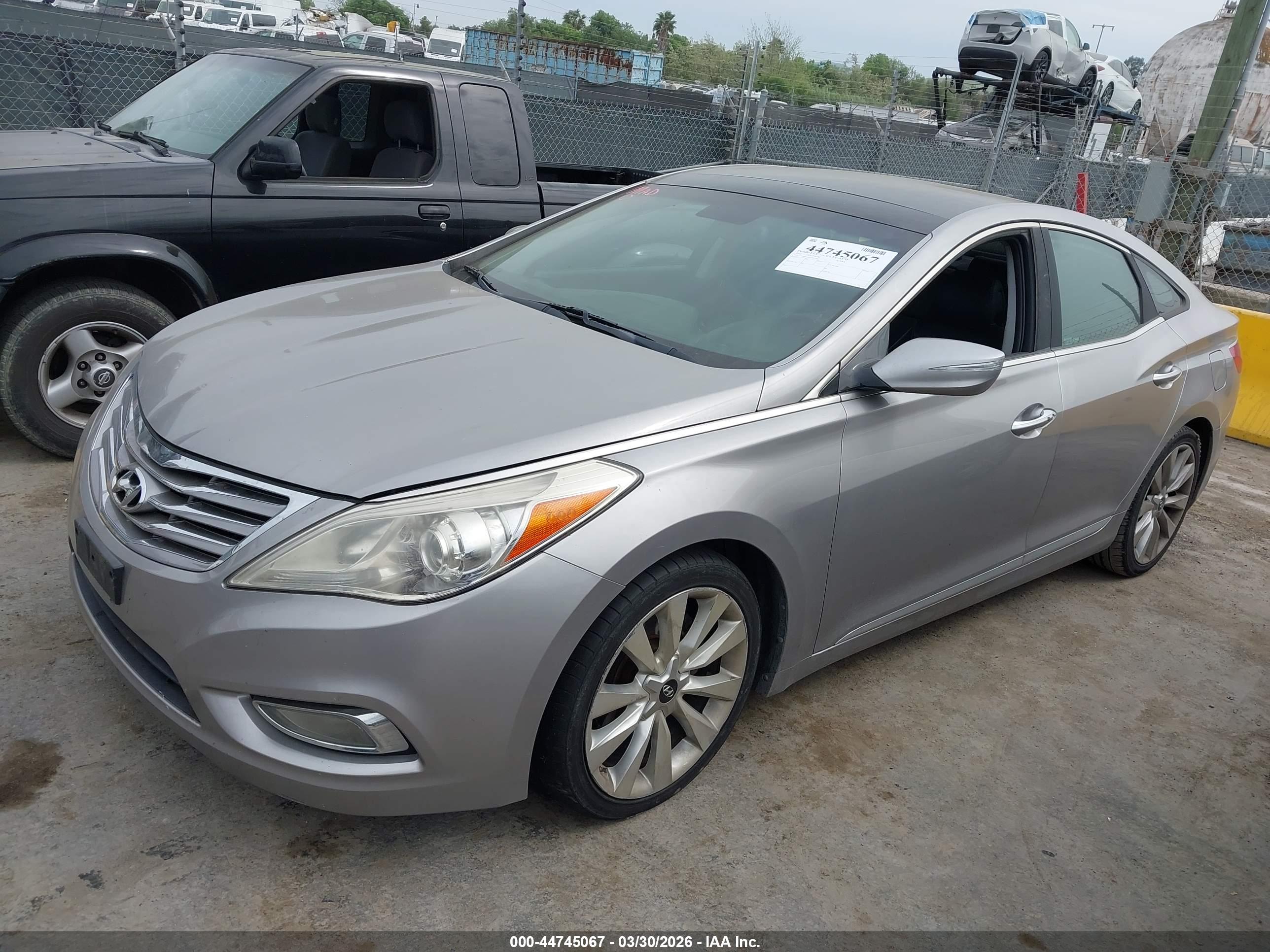 HYUNDAI AZERA image 2