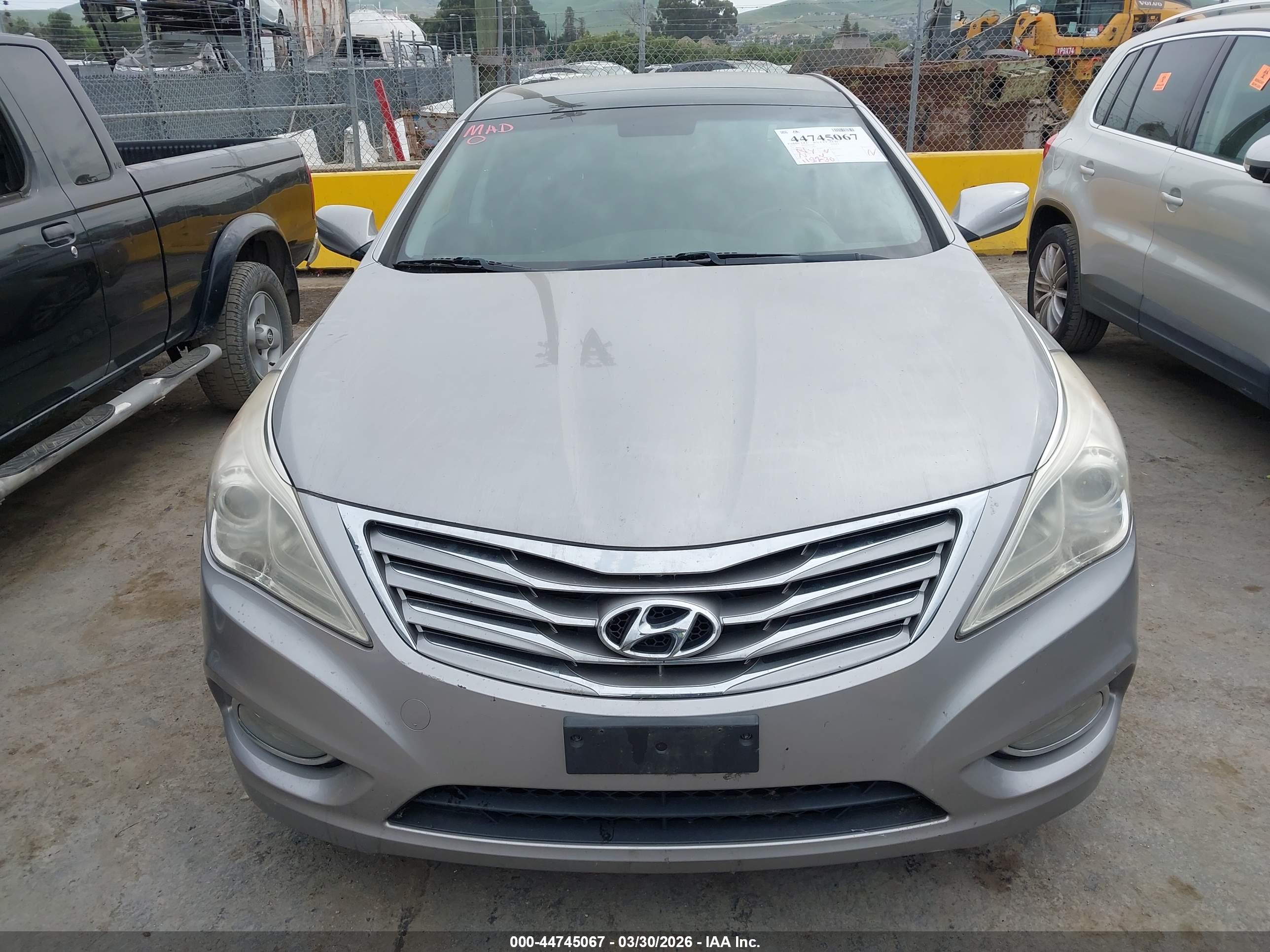 HYUNDAI AZERA image 6