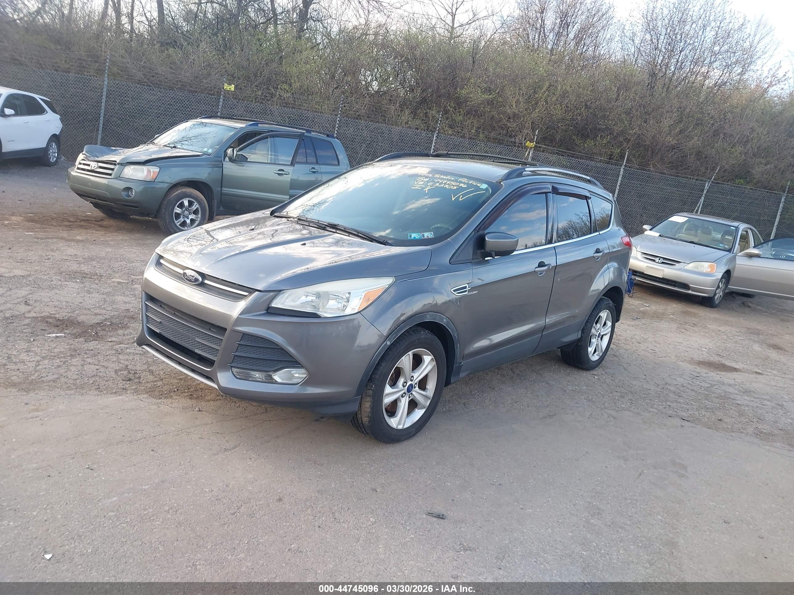 FORD ESCAPE image 2