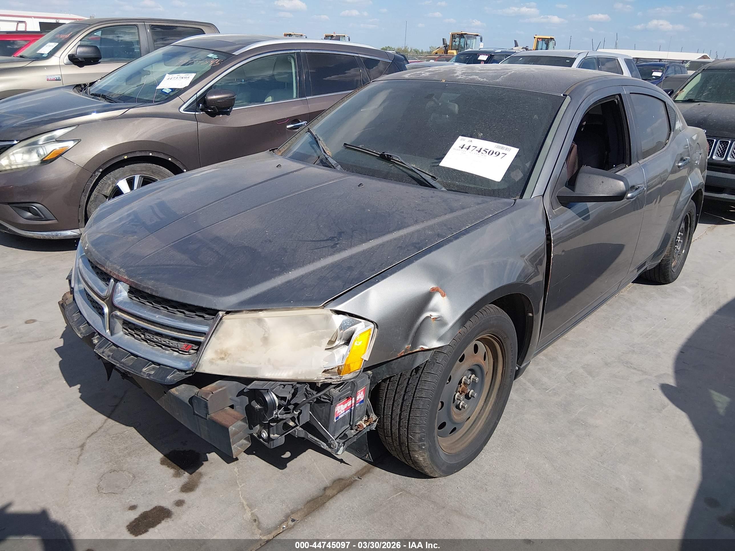 DODGE AVENGER image 2
