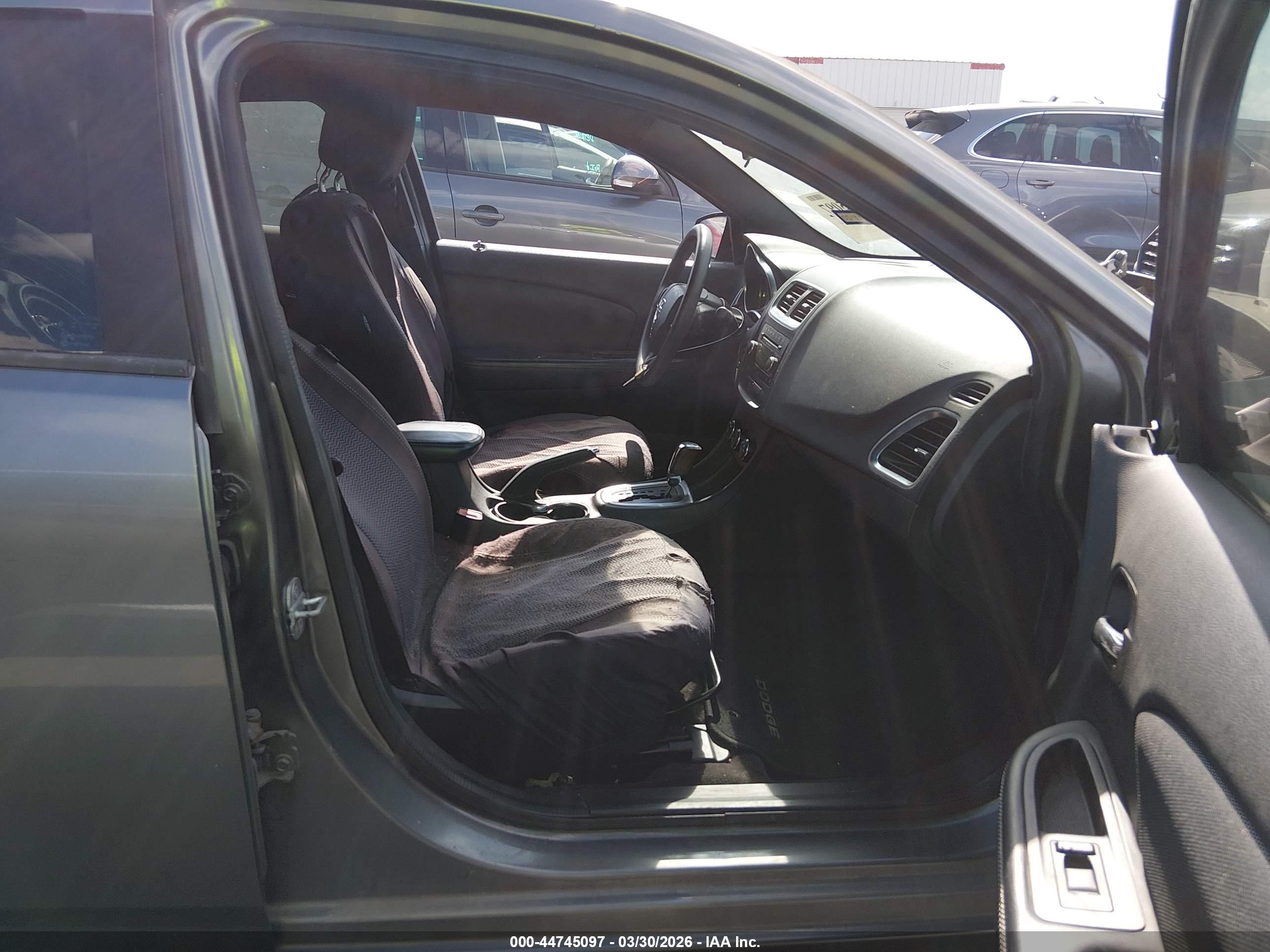 DODGE AVENGER image 5