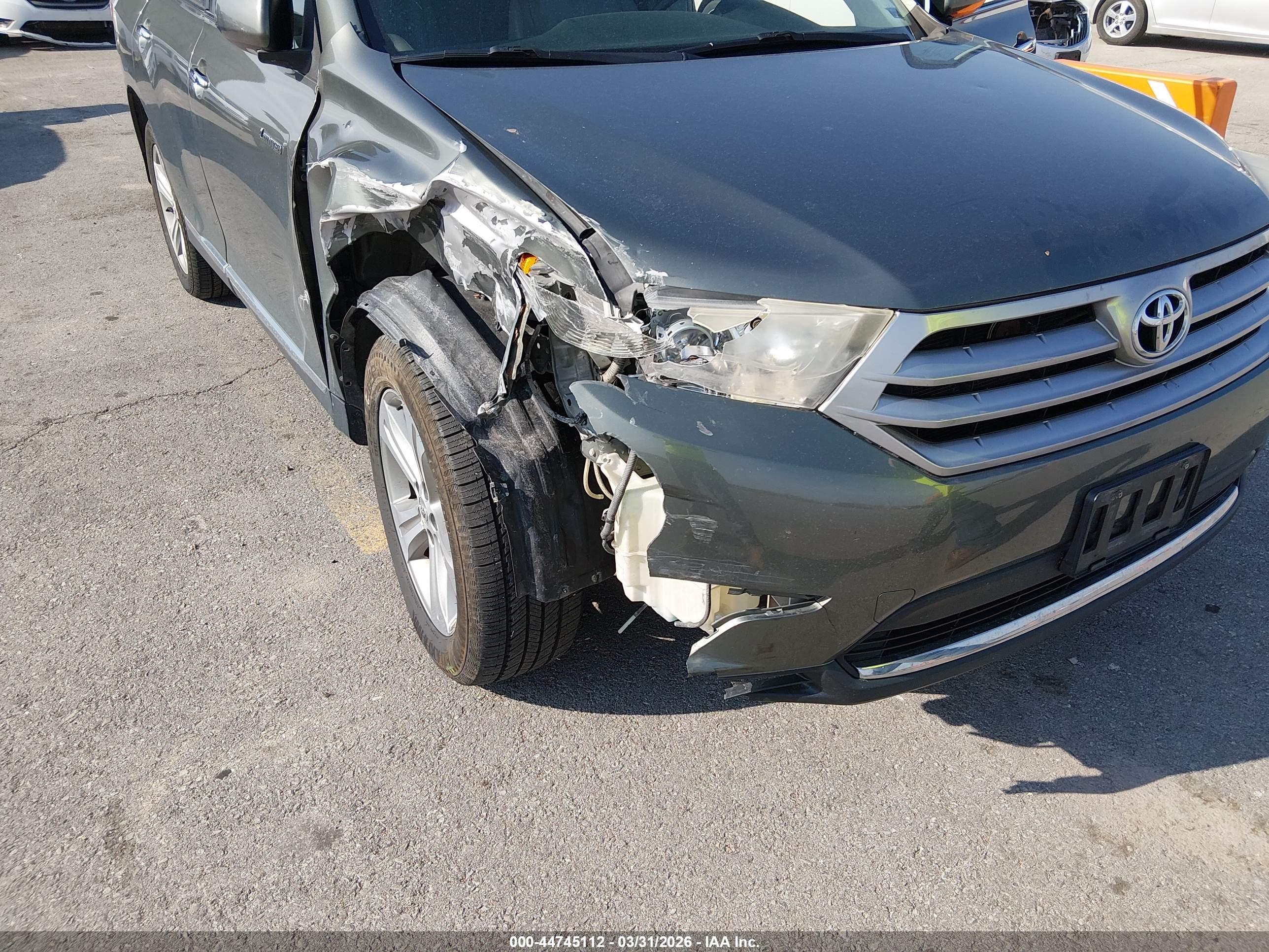 TOYOTA HIGHLANDER image 6