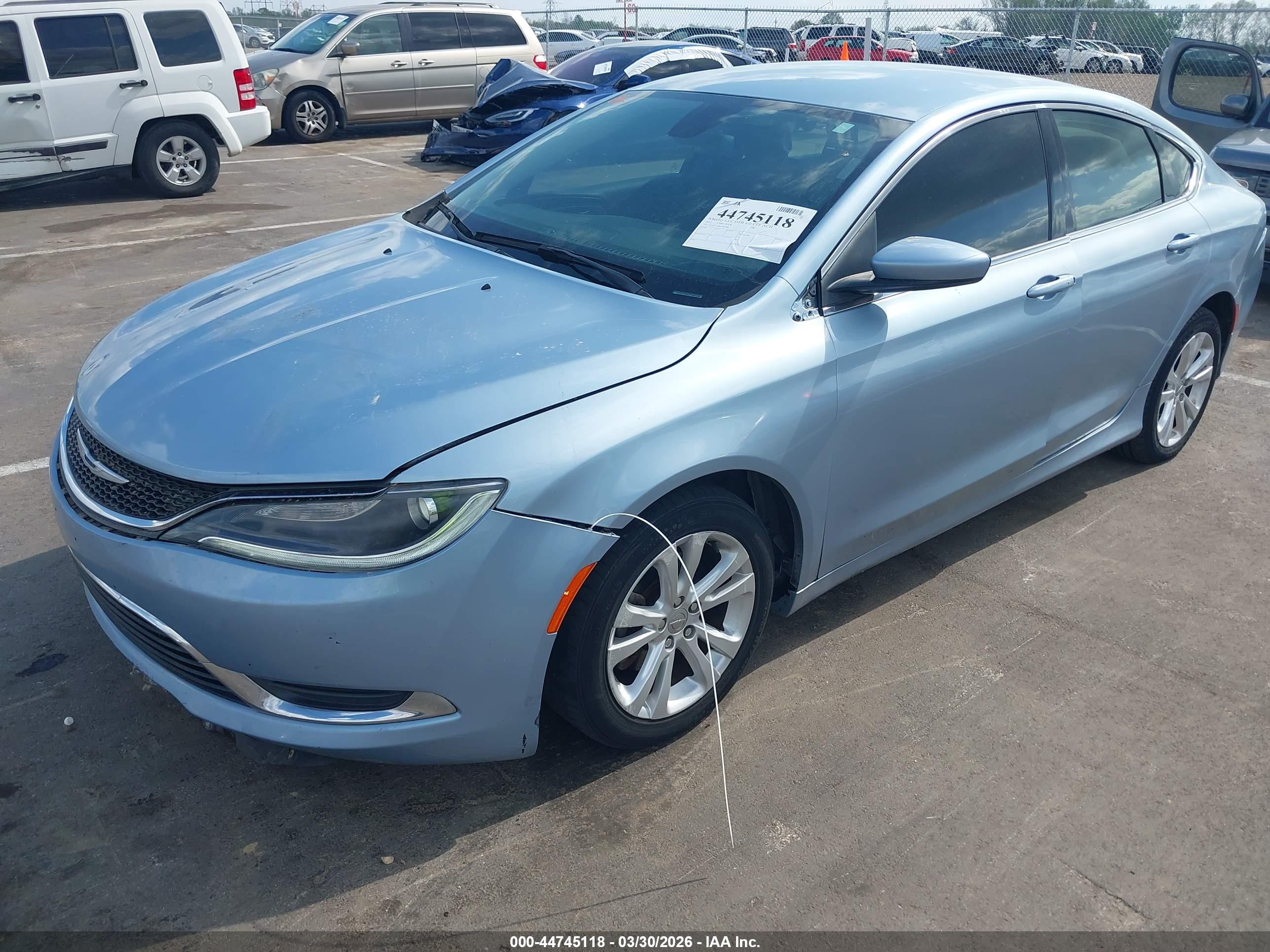CHRYSLER 200 image 2