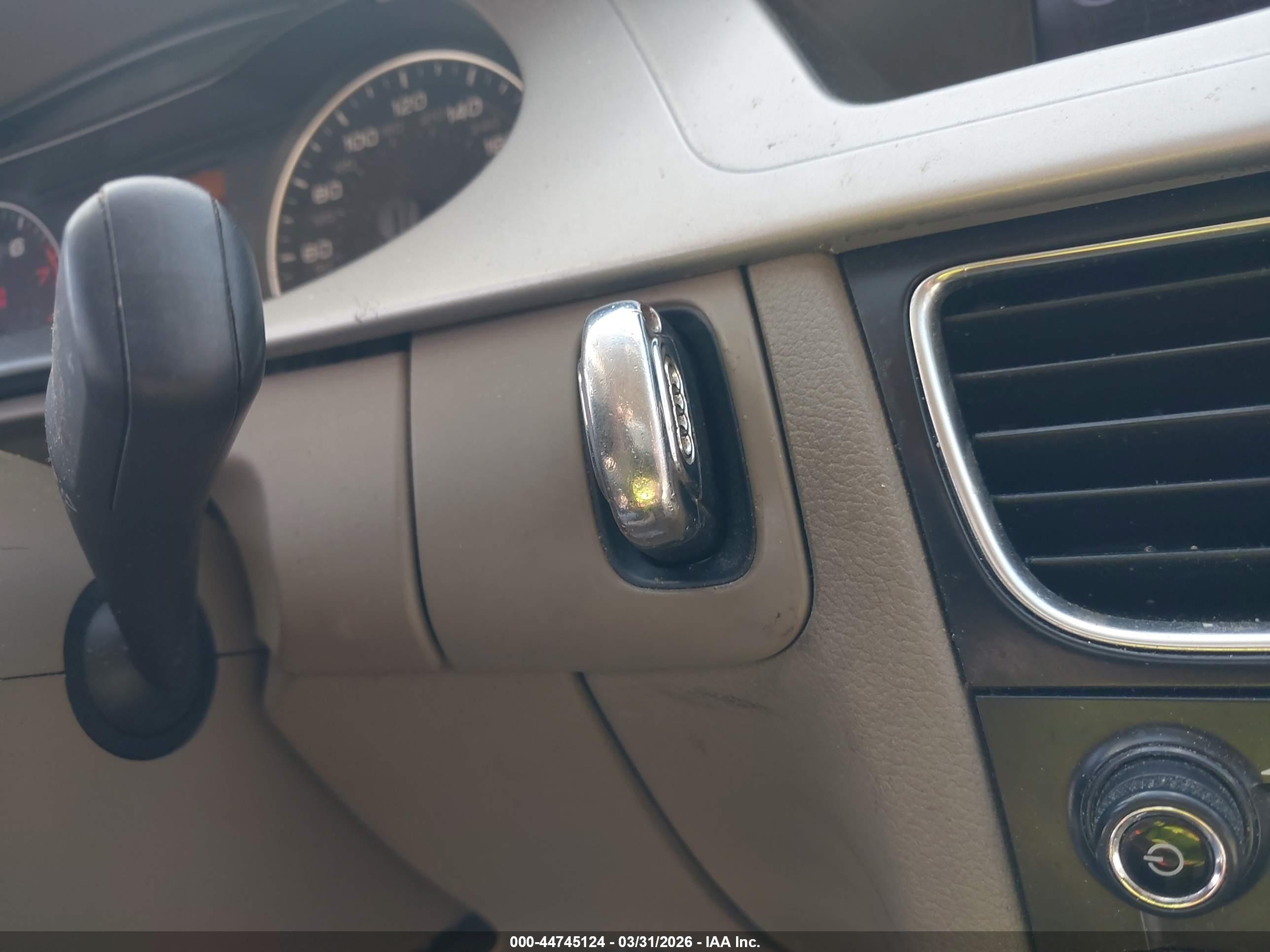 AUDI A4 image 11