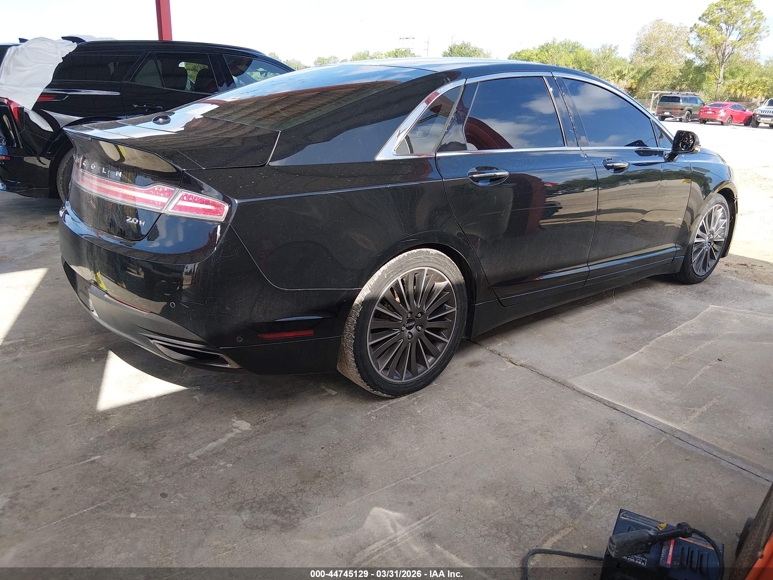 LINCOLN MKZ image 4