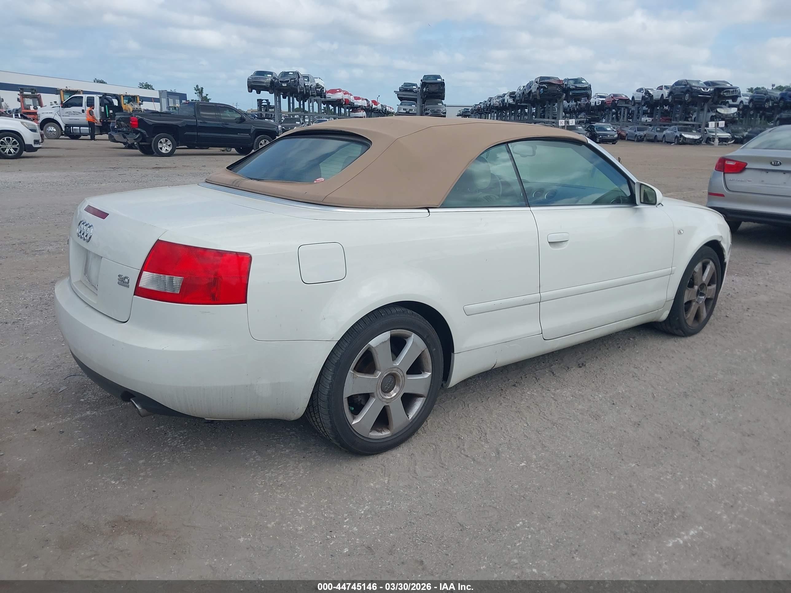 AUDI A4 image 4