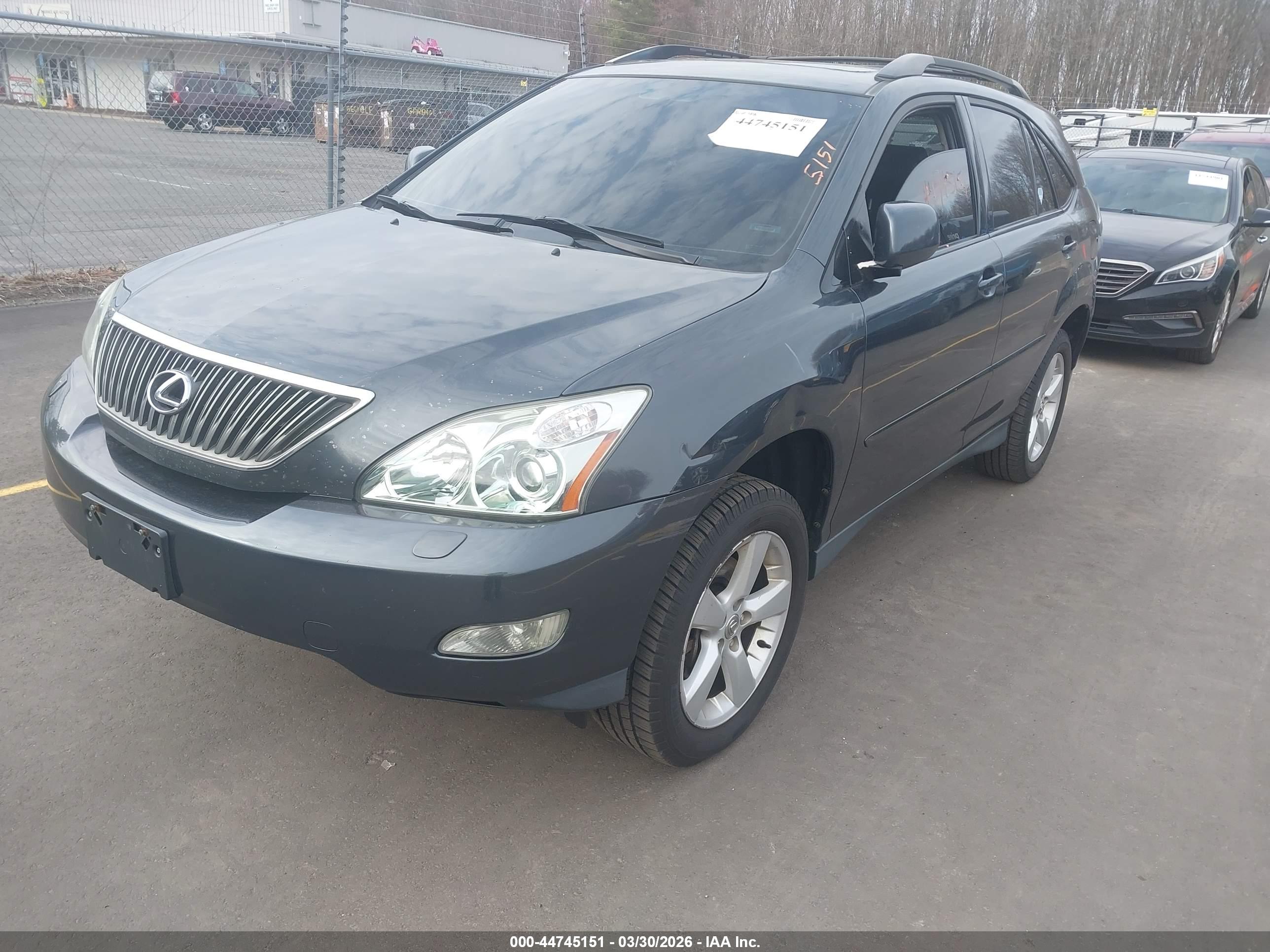 LEXUS RX image 2