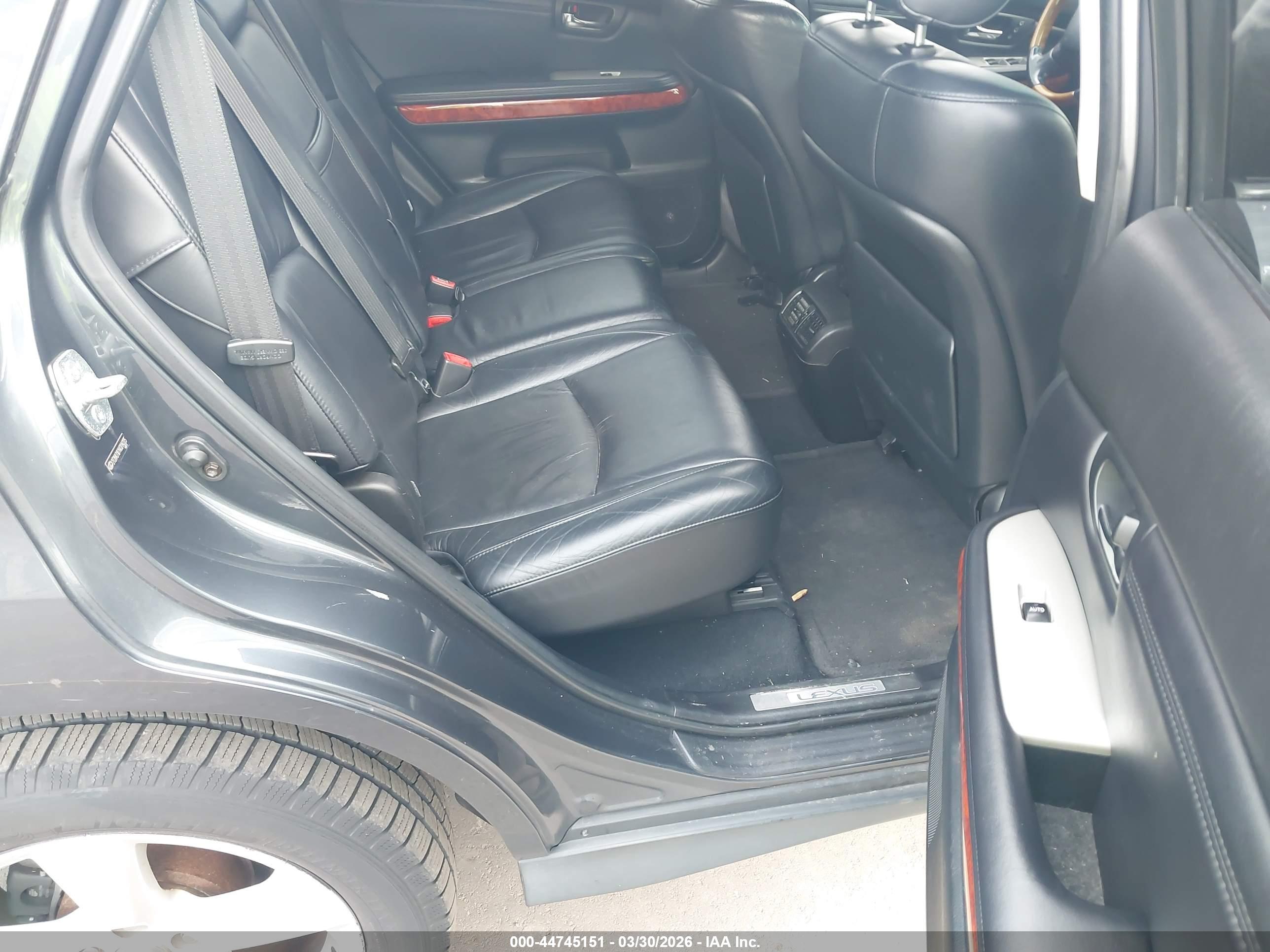 LEXUS RX image 8