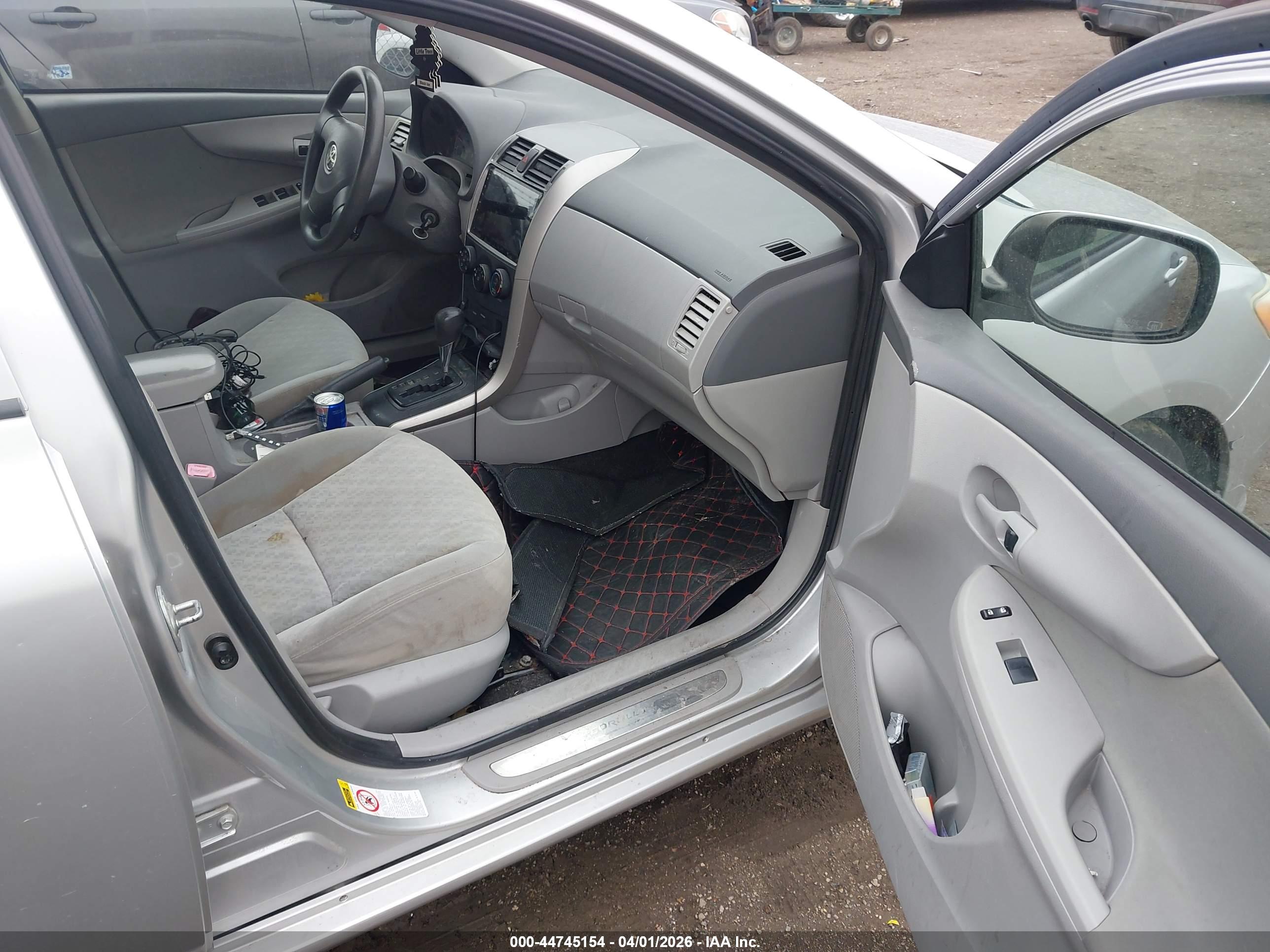TOYOTA COROLLA image 5