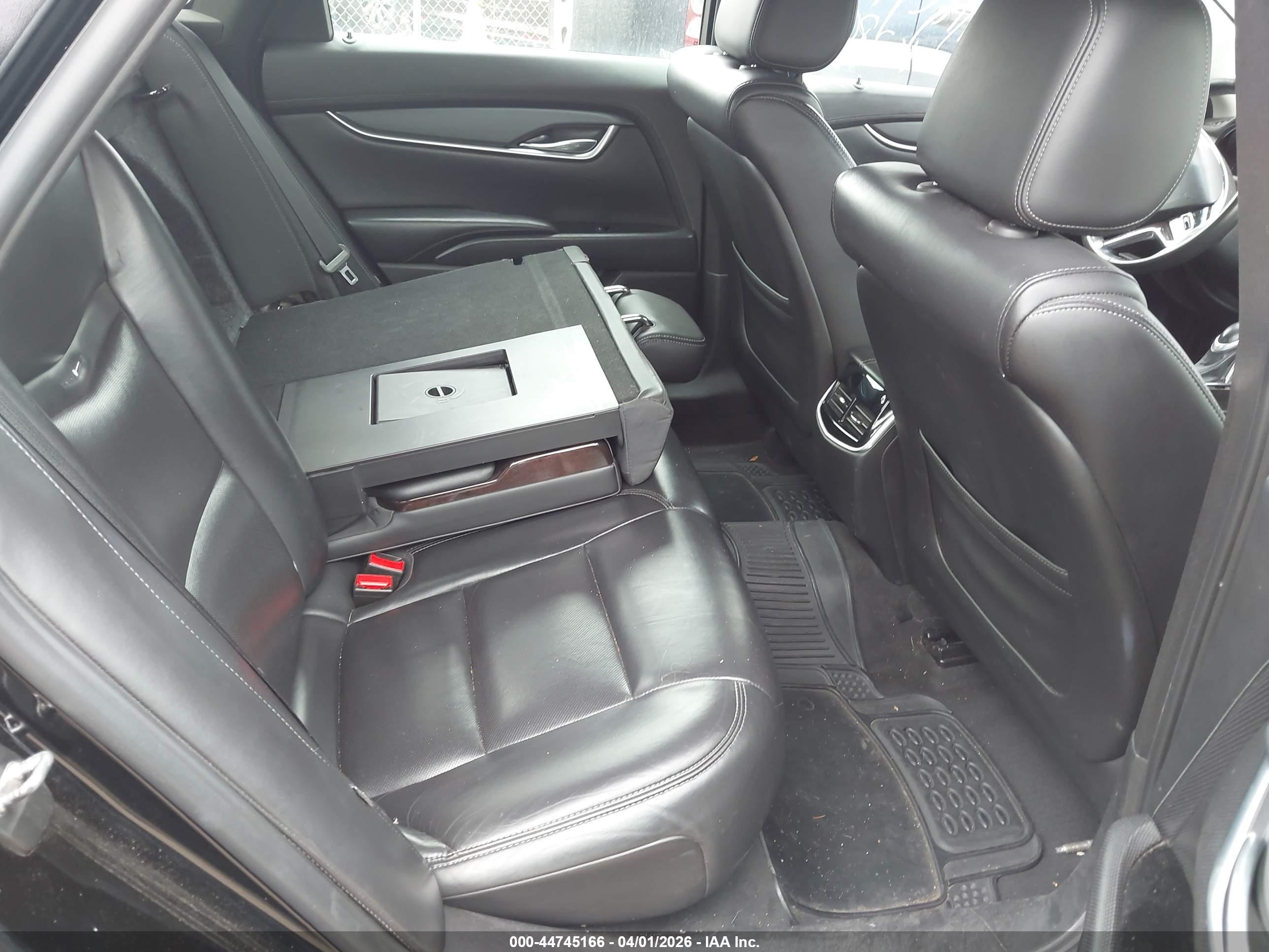 CADILLAC XTS image 8