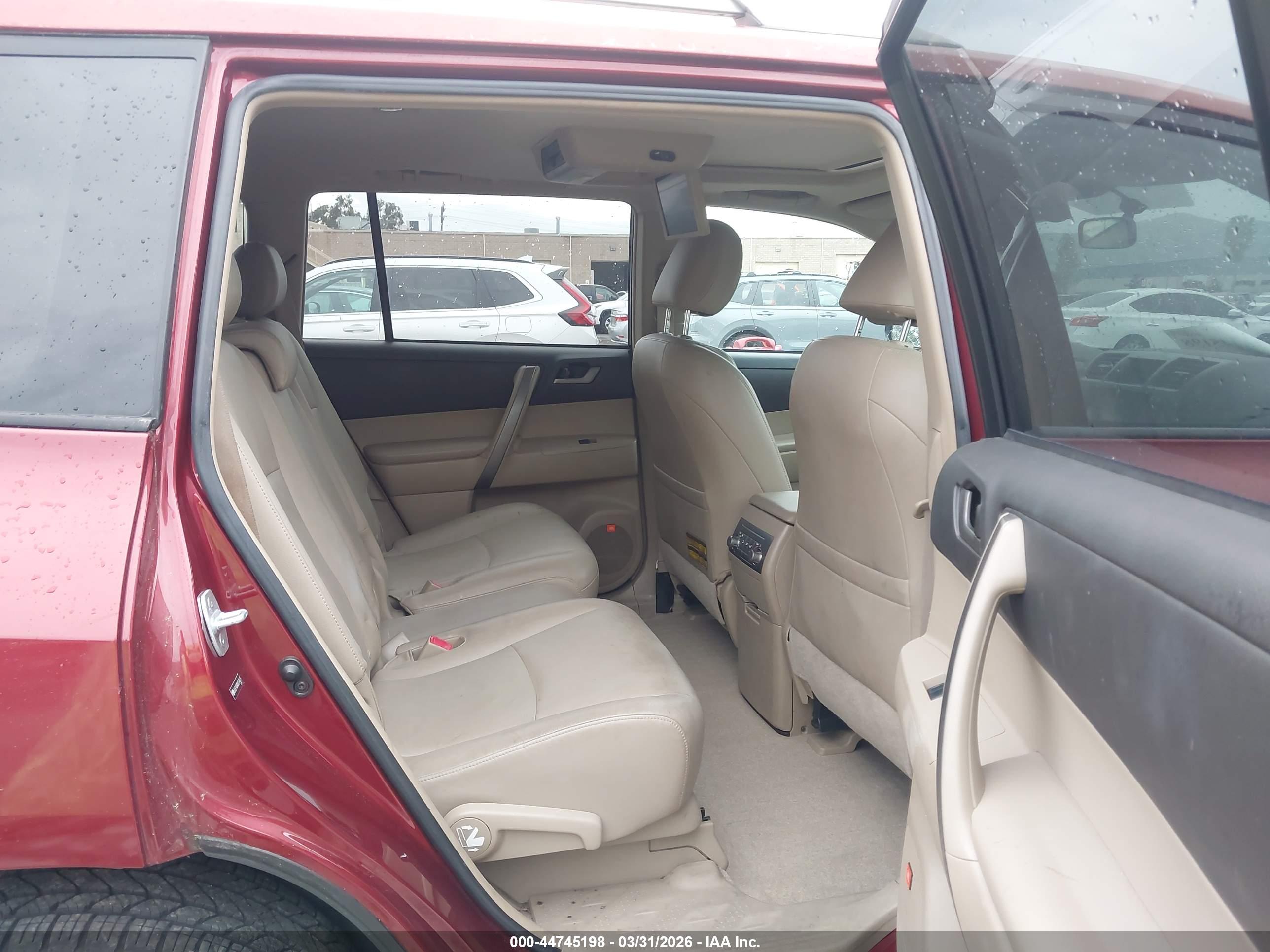 TOYOTA HIGHLANDER image 8