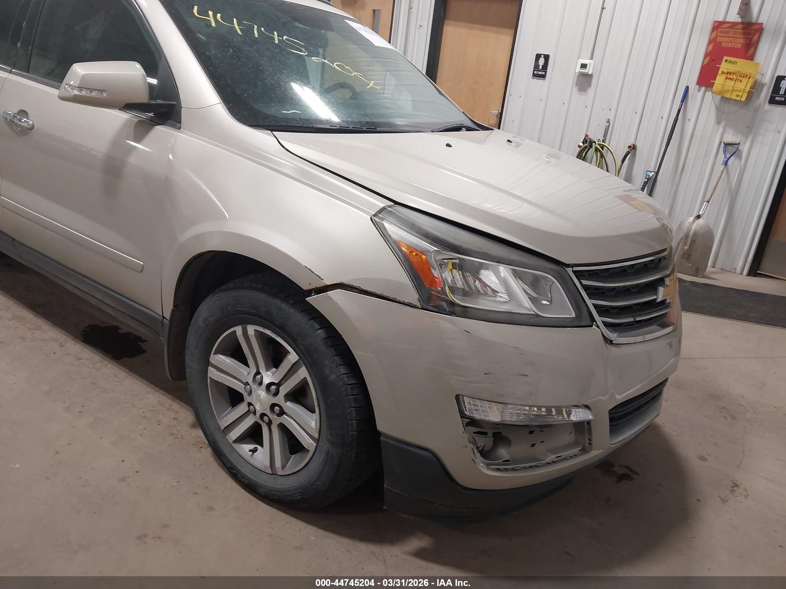 CHEVROLET TRAVERSE image 6
