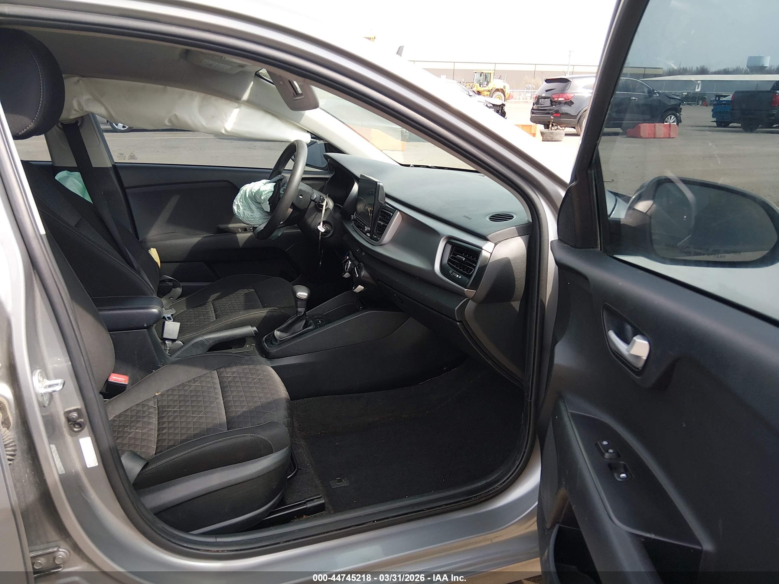 KIA RIO image 5