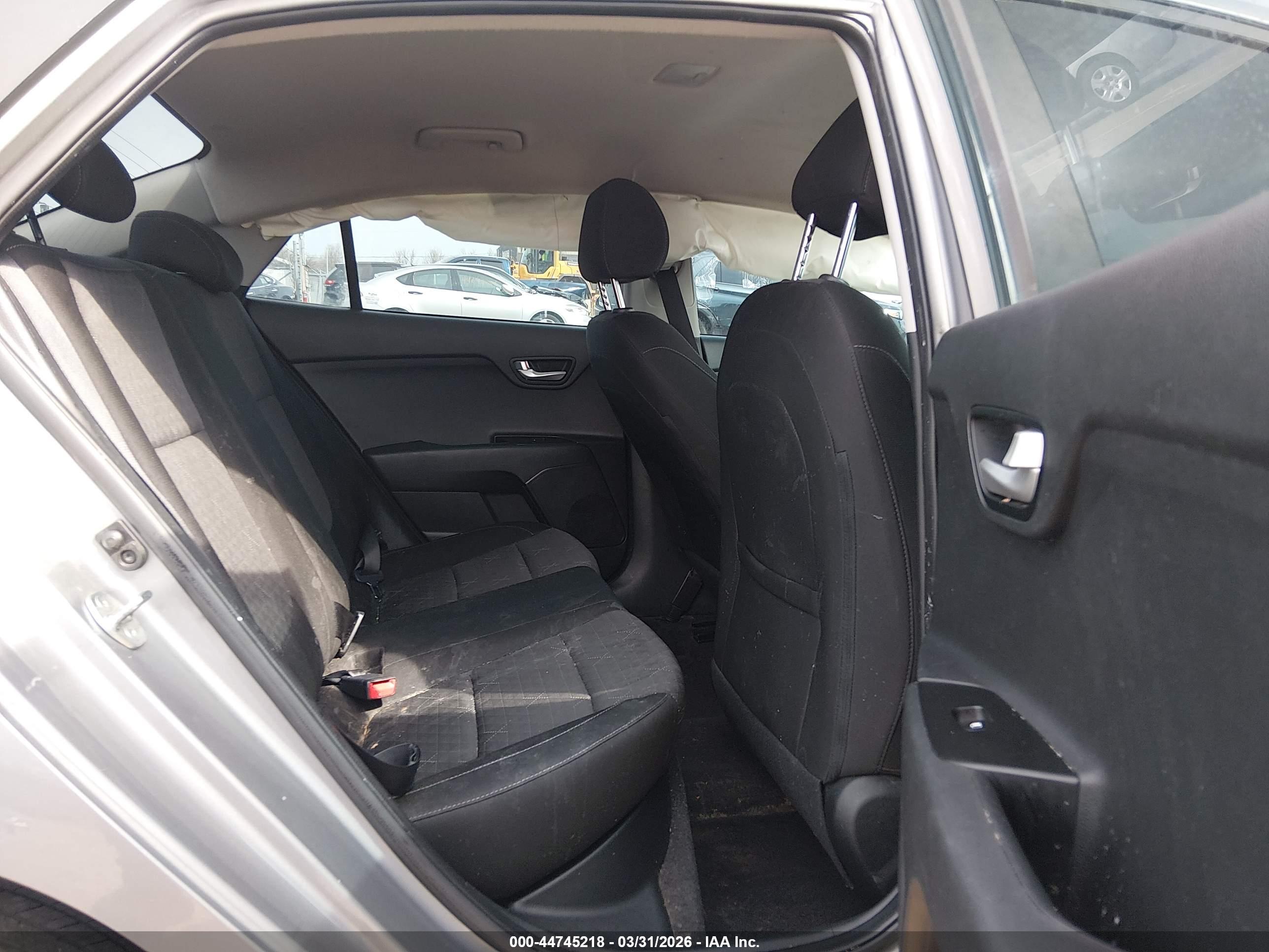 KIA RIO image 8
