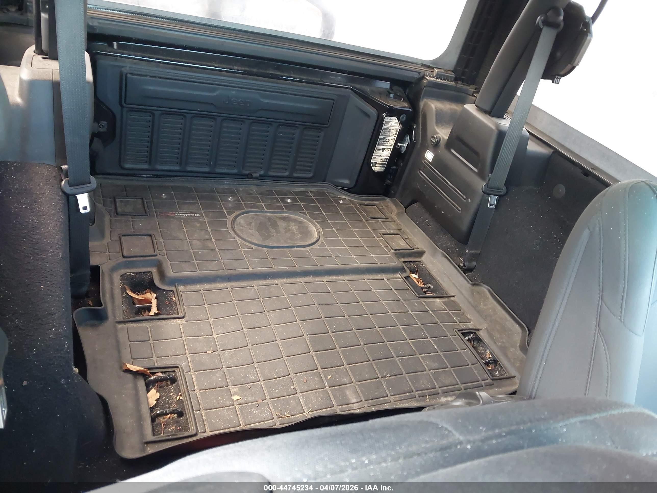JEEP WRANGLER image 8