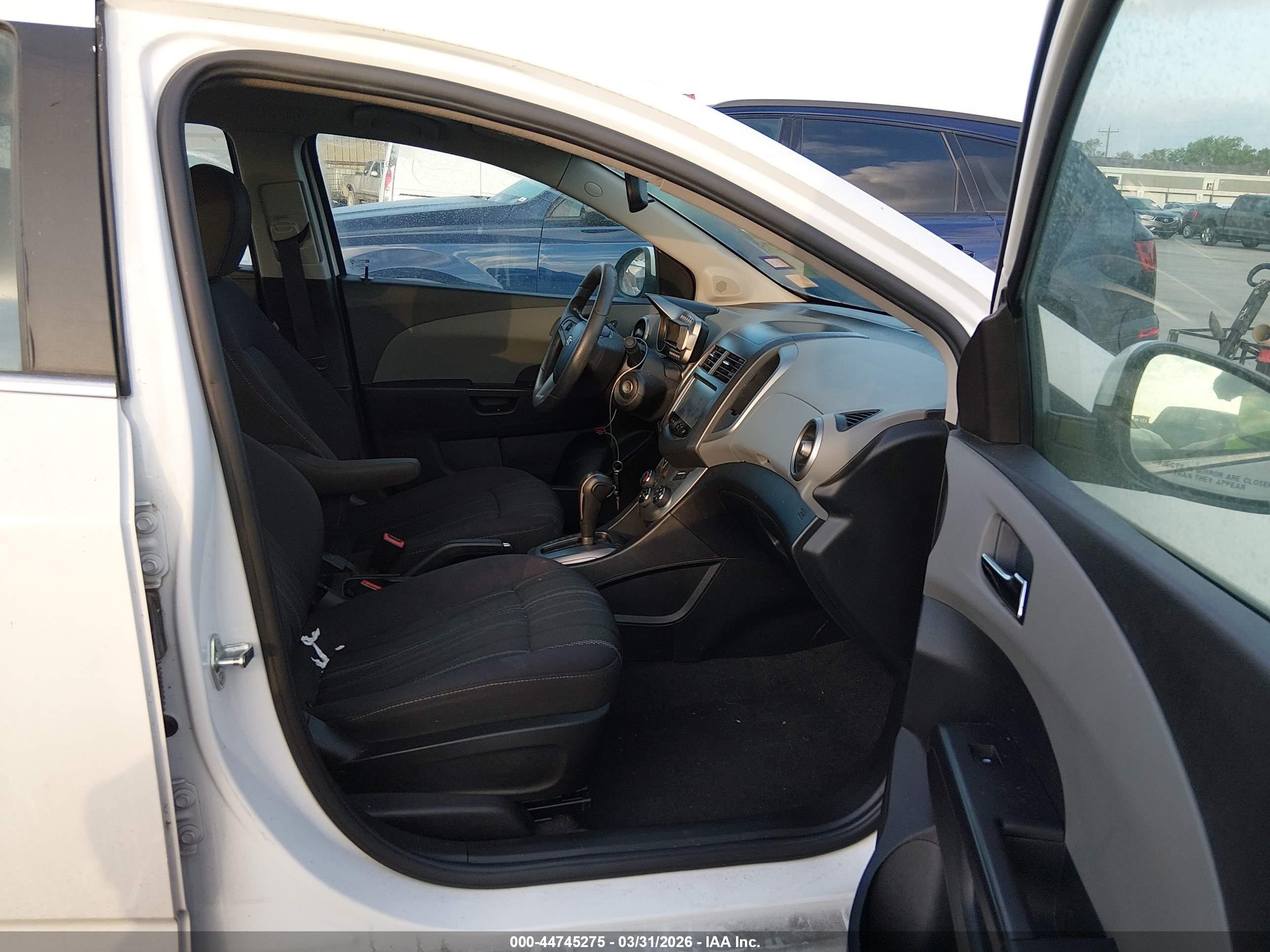 CHEVROLET SONIC image 5