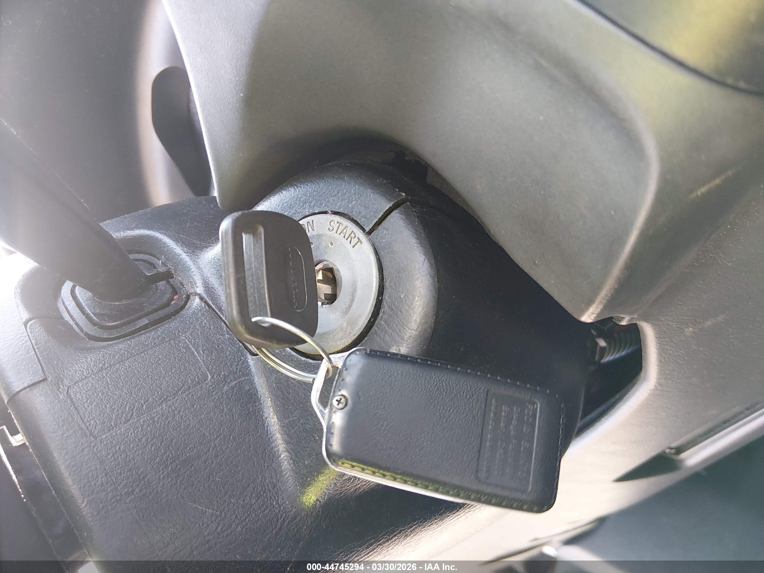 TOYOTA RAV4 image 11