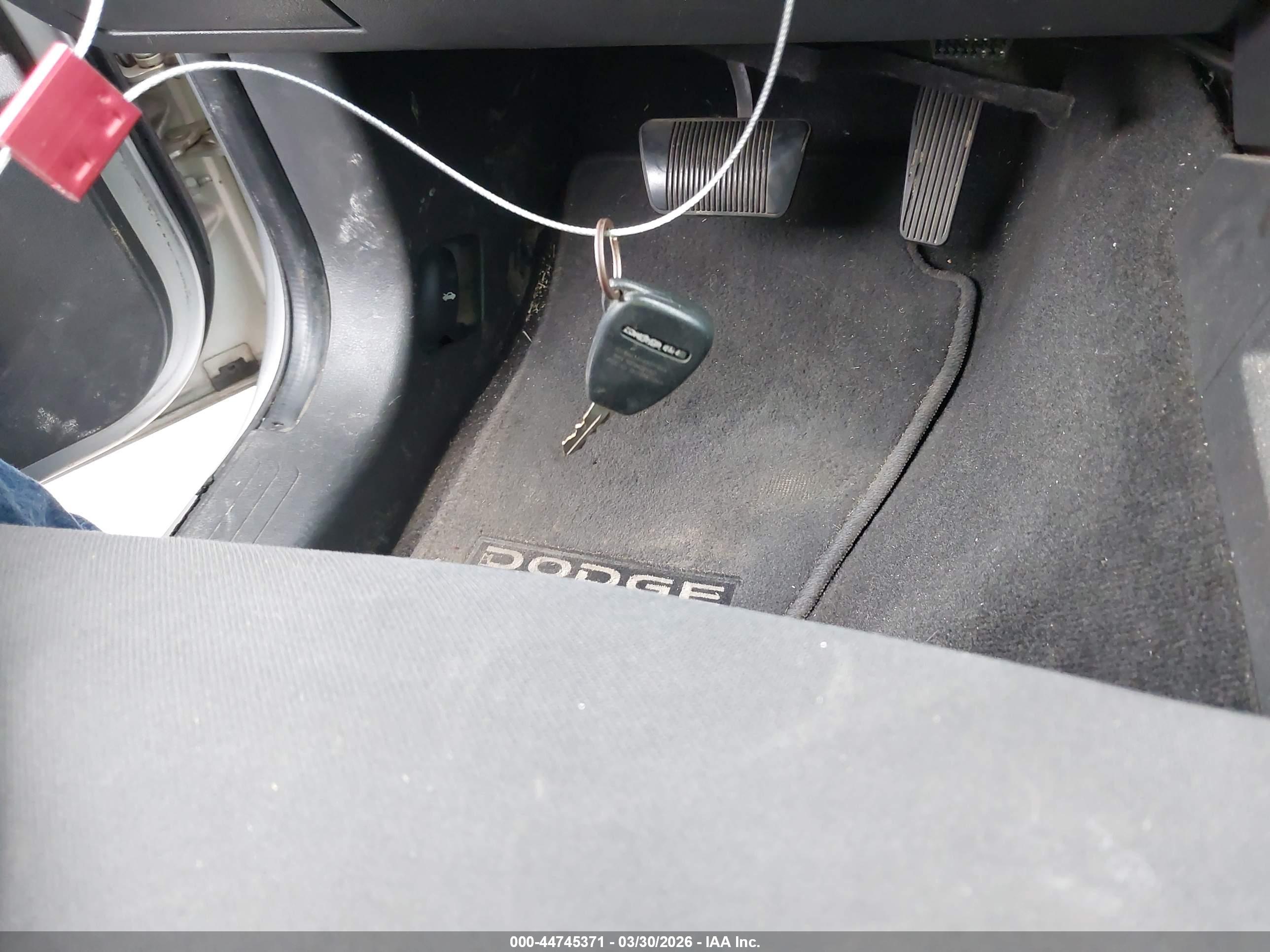 DODGE NITRO image 11
