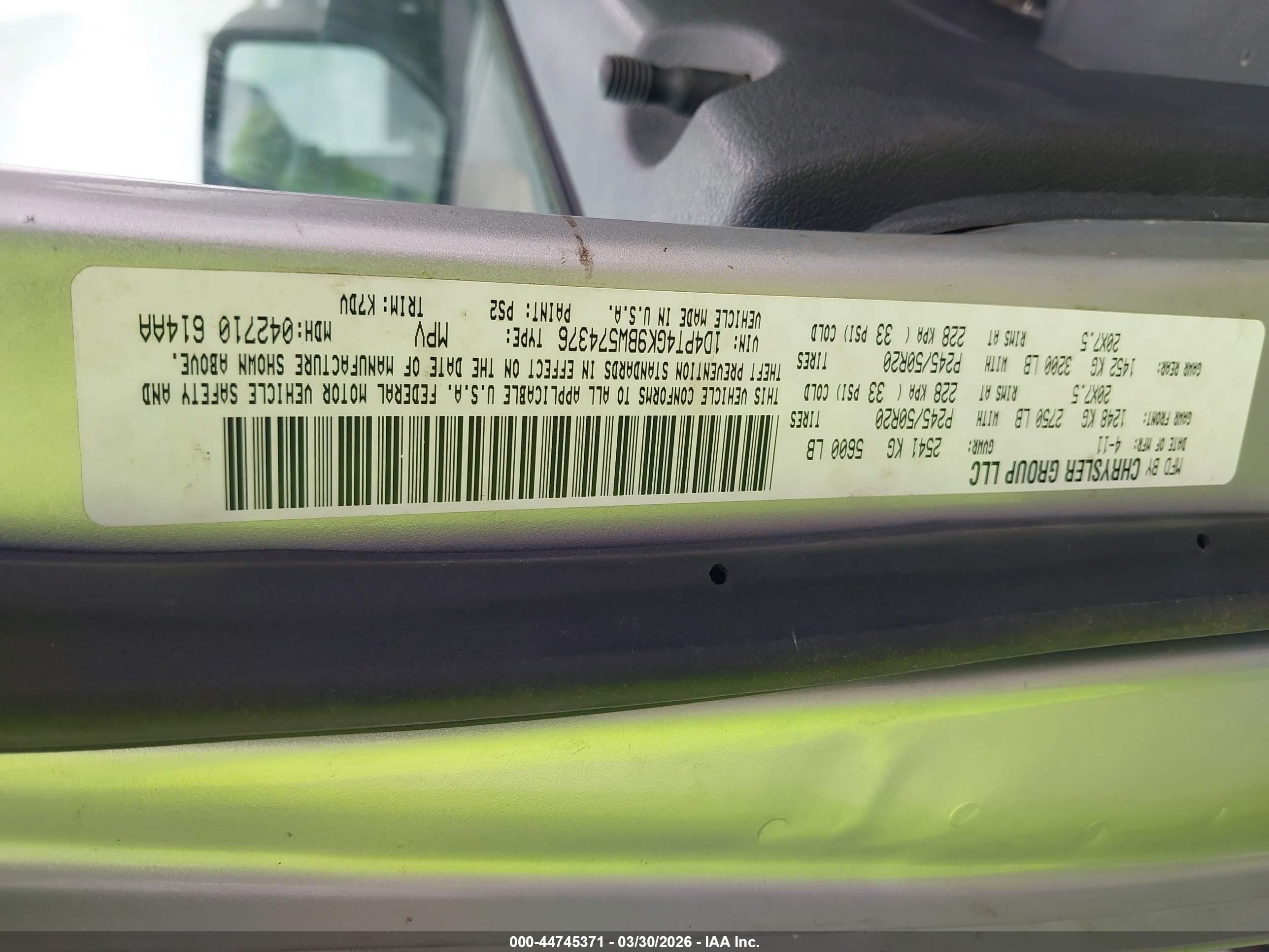 DODGE NITRO image 9