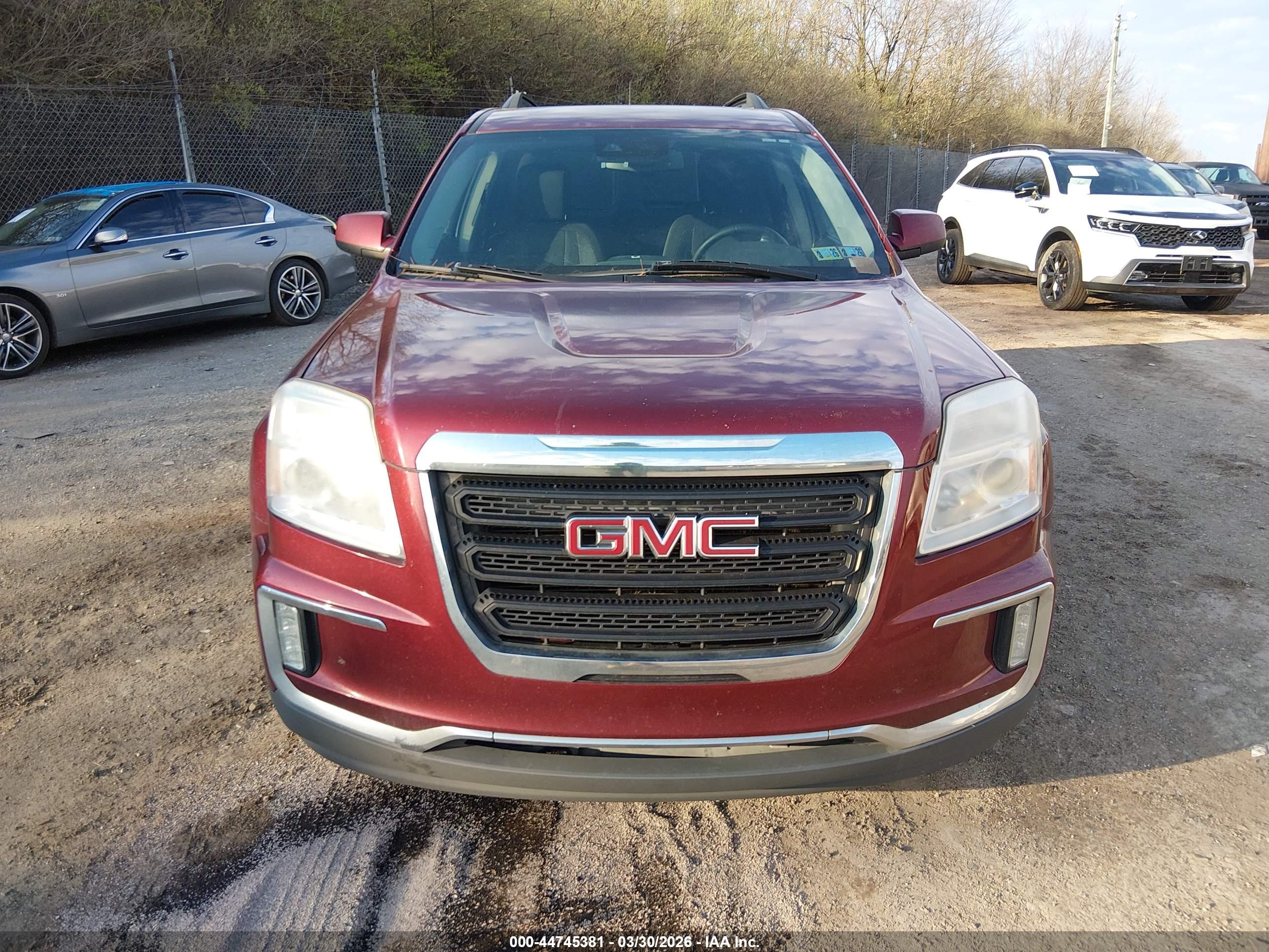 GMC TERRAIN image 6