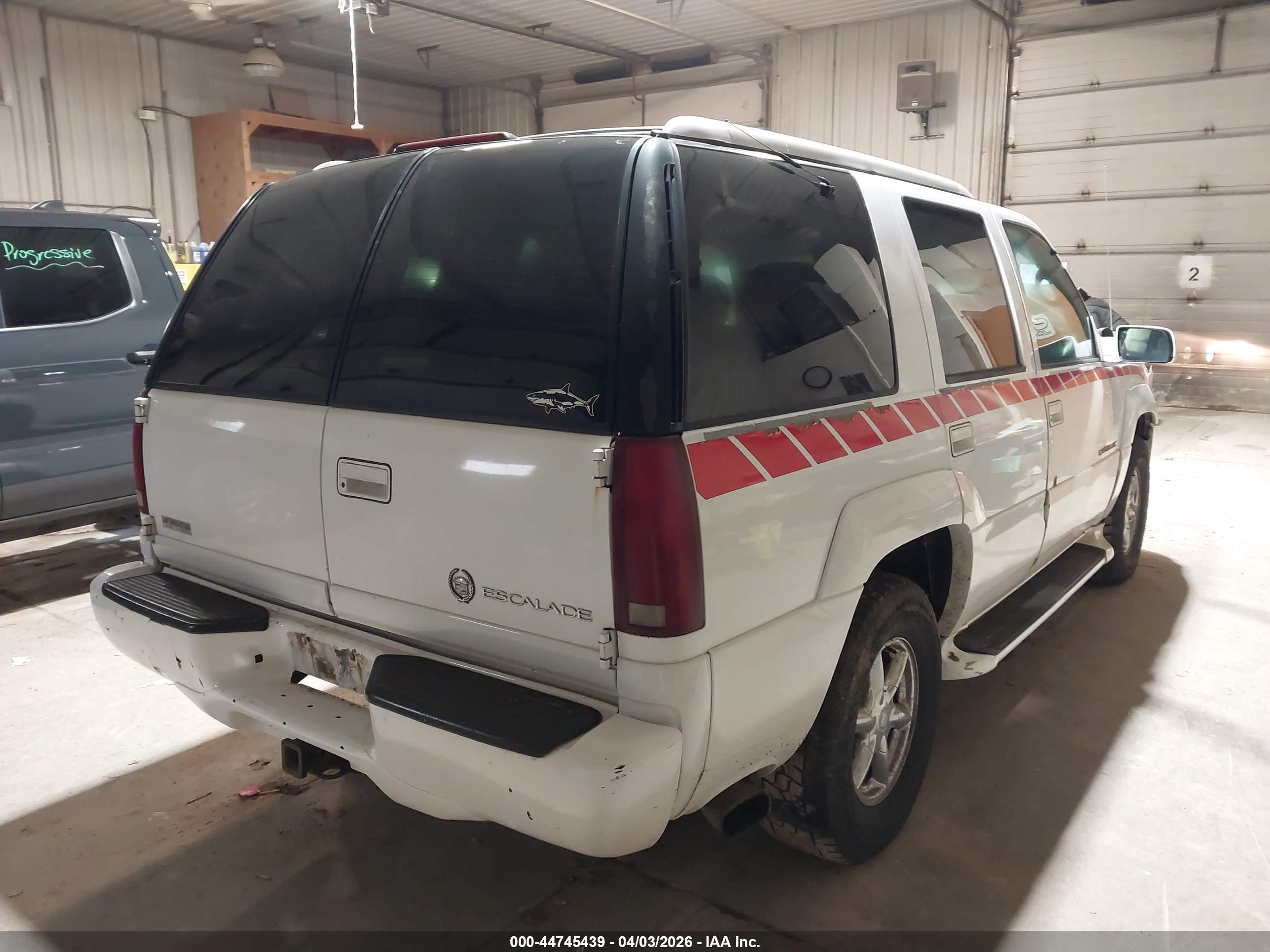 CADILLAC ESCALADE image 4