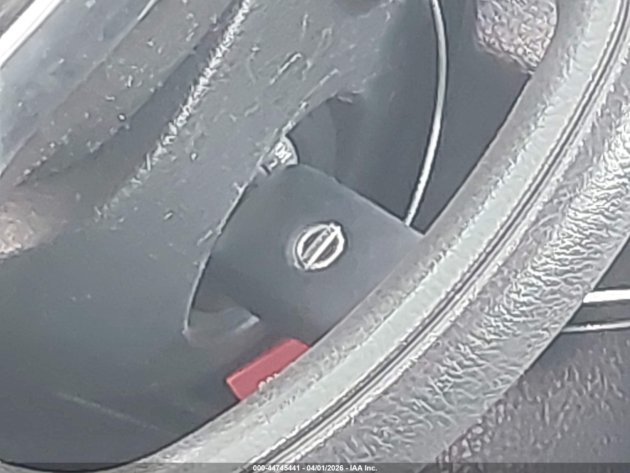 NISSAN ROGUE image 11