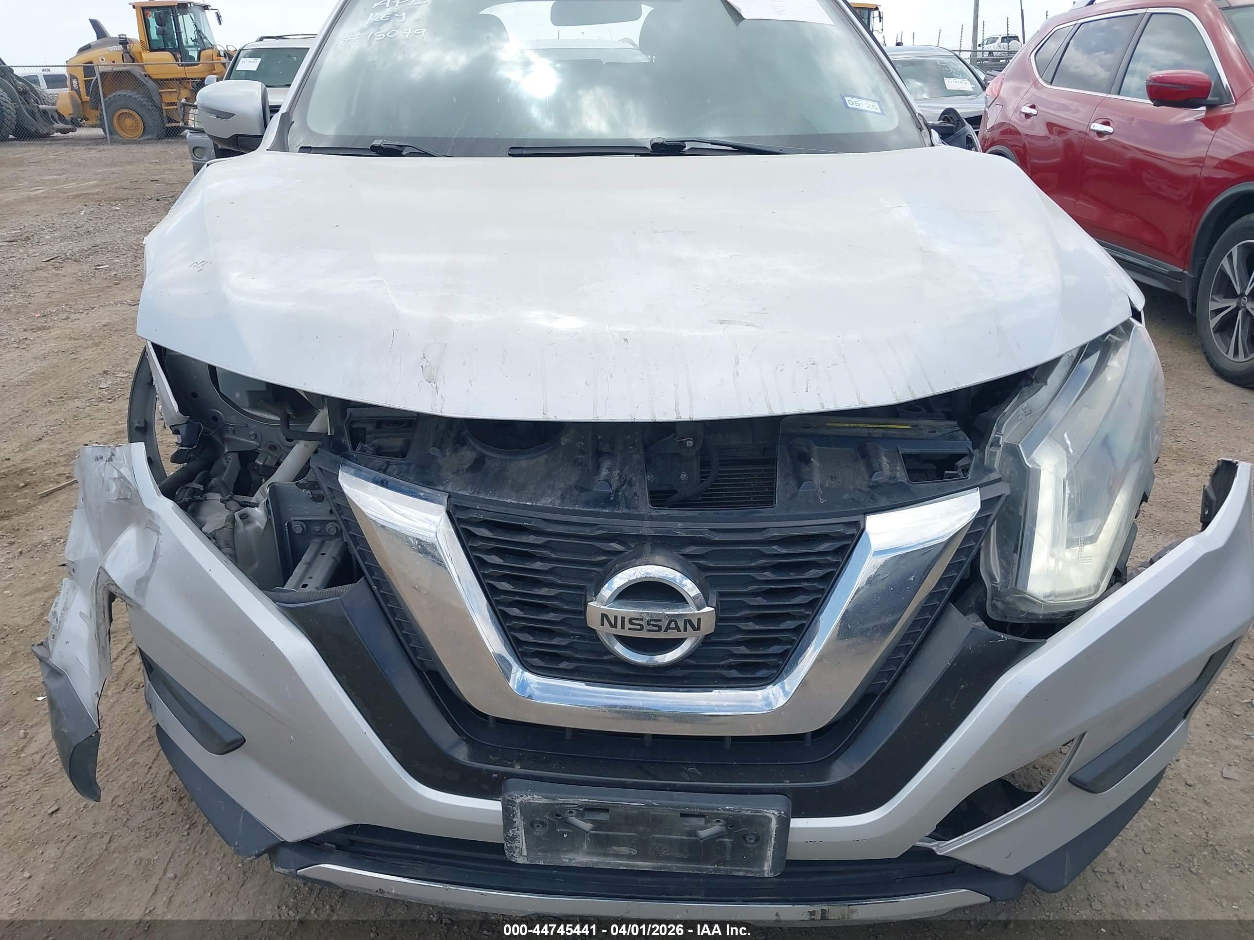 NISSAN ROGUE image 6