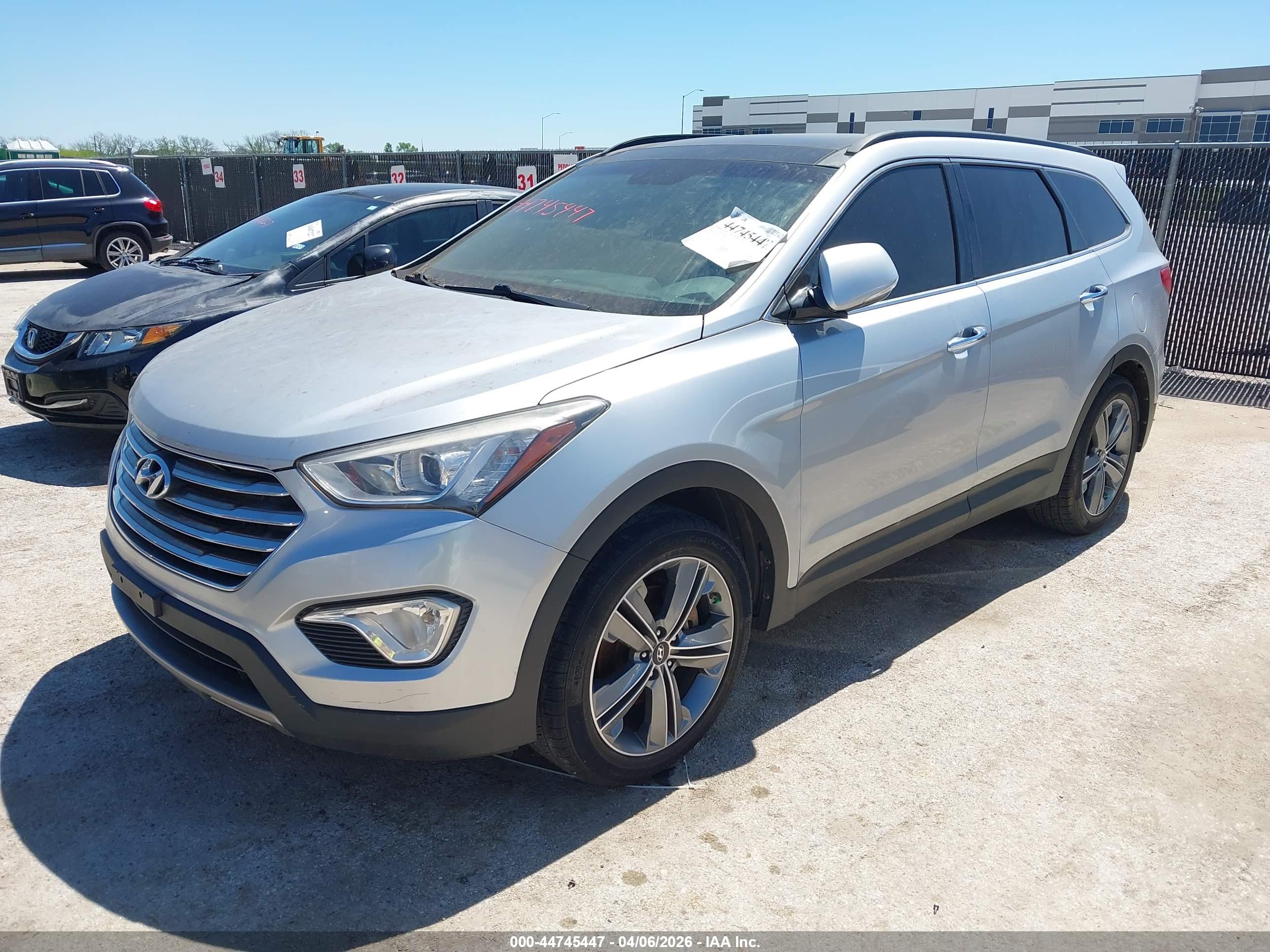 HYUNDAI SANTA image 2