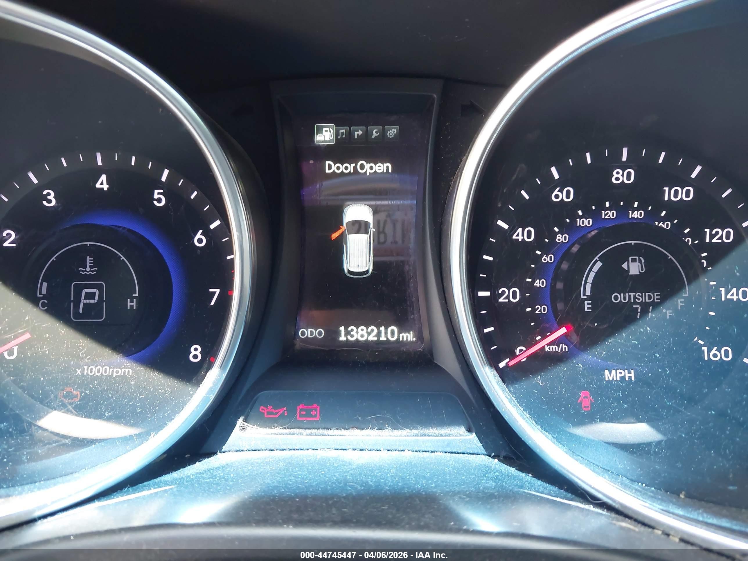 HYUNDAI SANTA image 7
