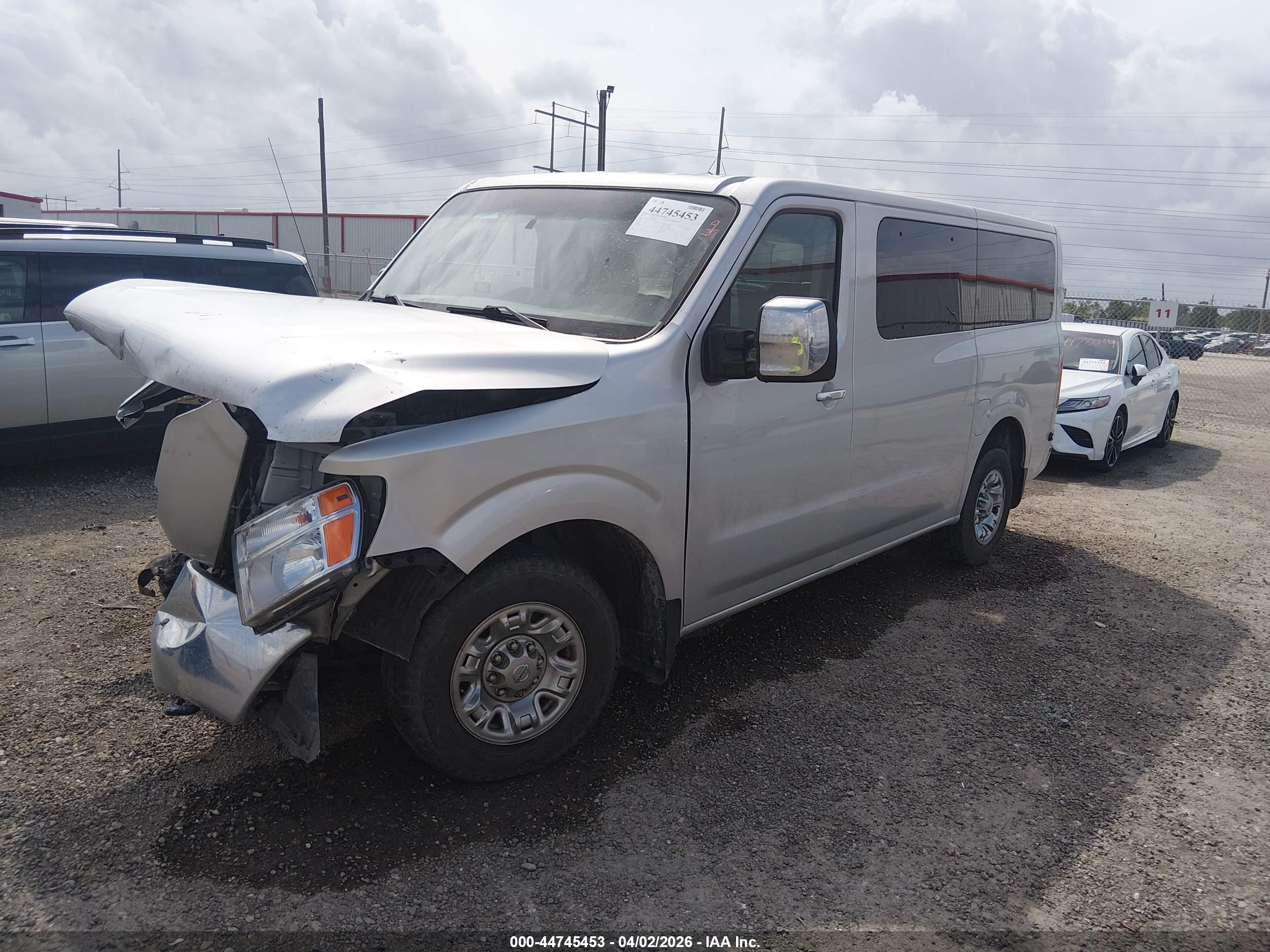 NISSAN NV image 2