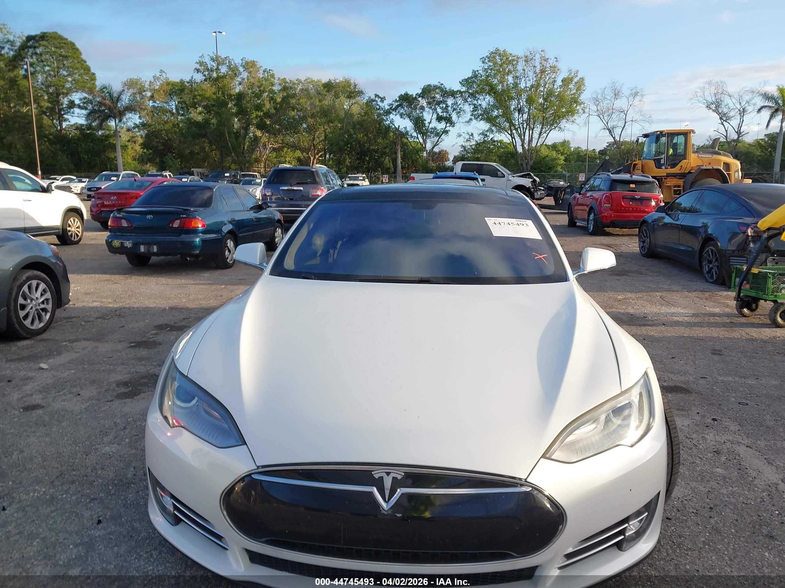 TESLA MODEL image 6