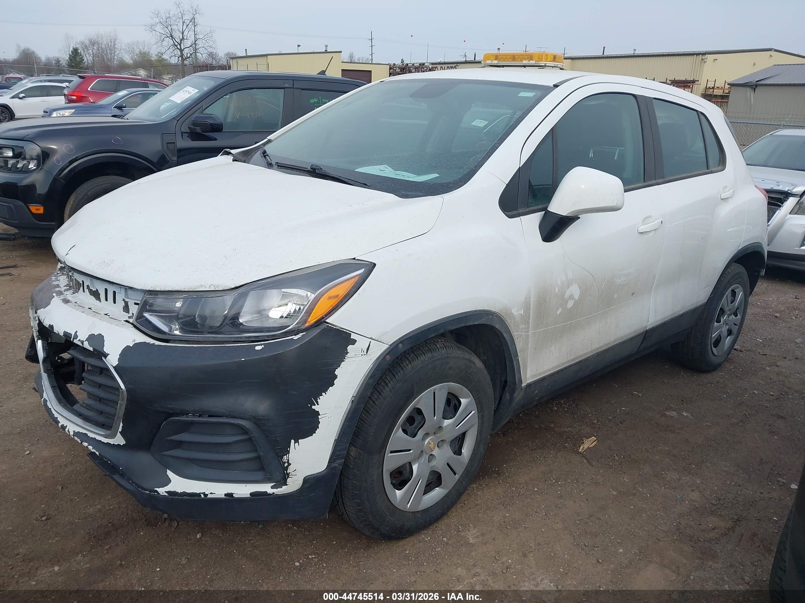 CHEVROLET TRAX image 2