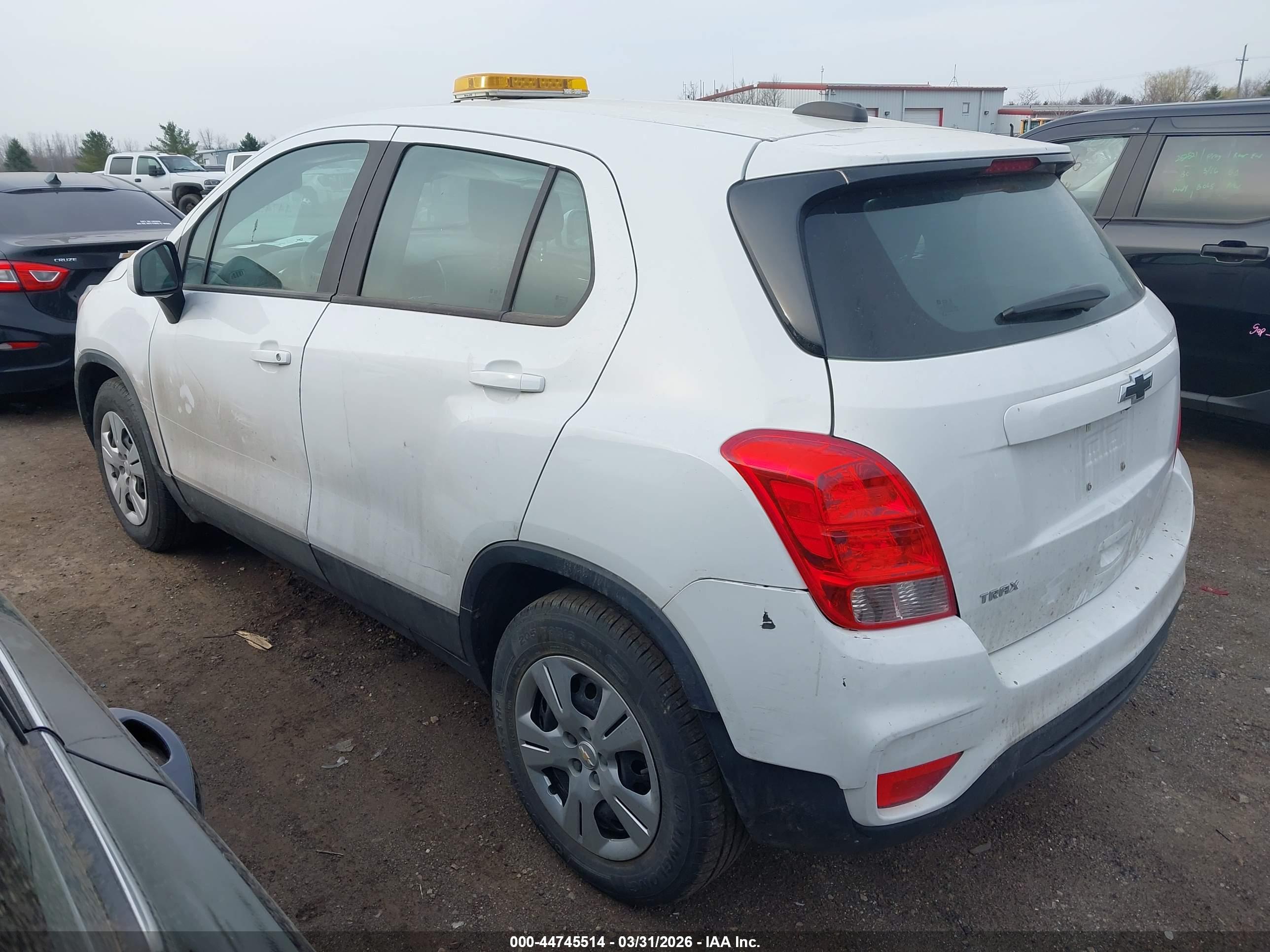 CHEVROLET TRAX image 3
