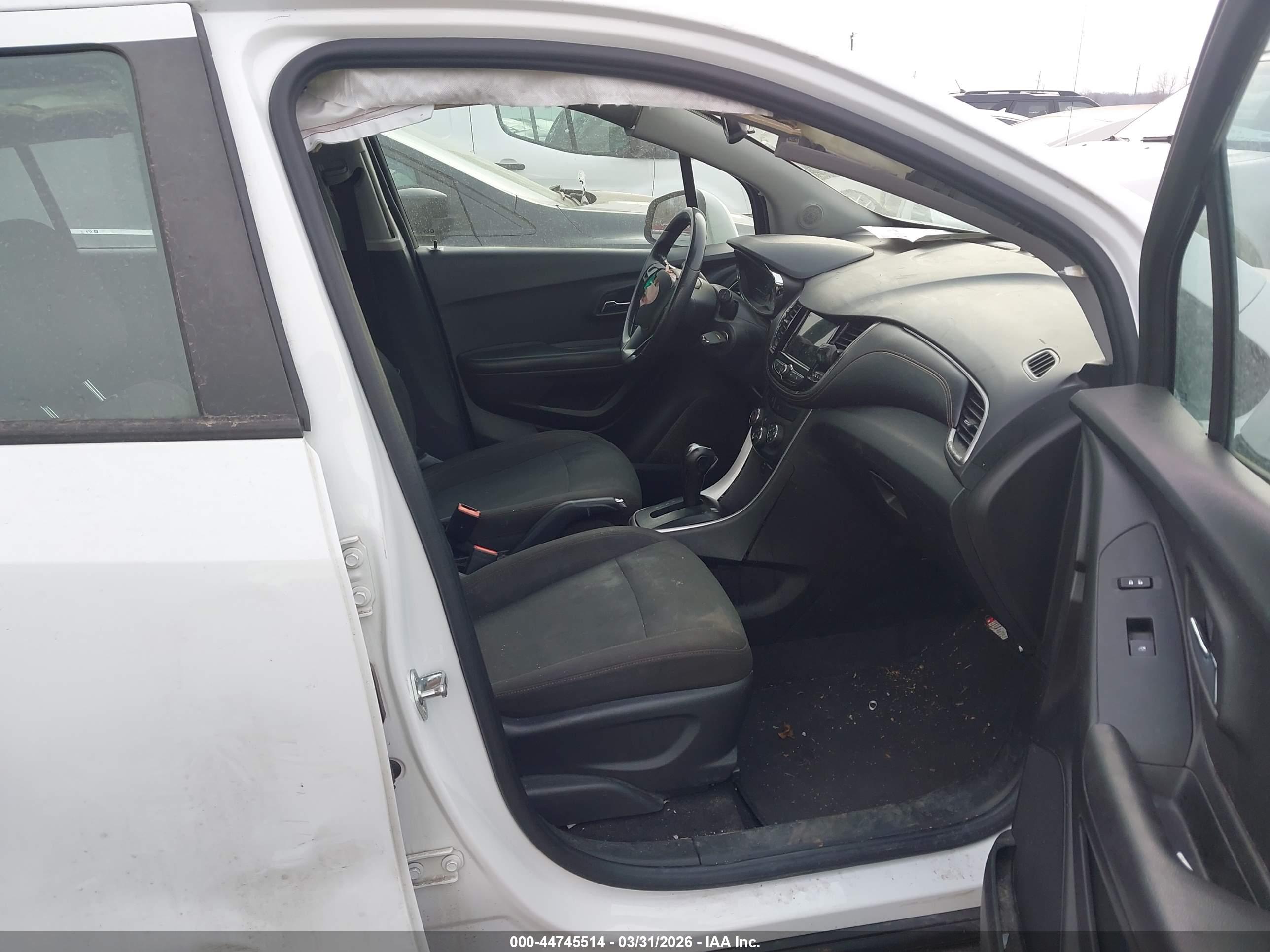 CHEVROLET TRAX image 5