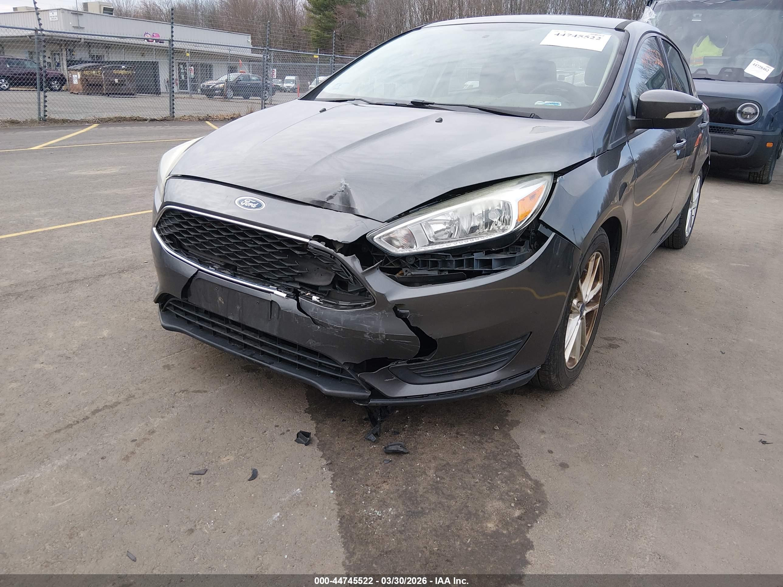 FORD FOCUS image 6